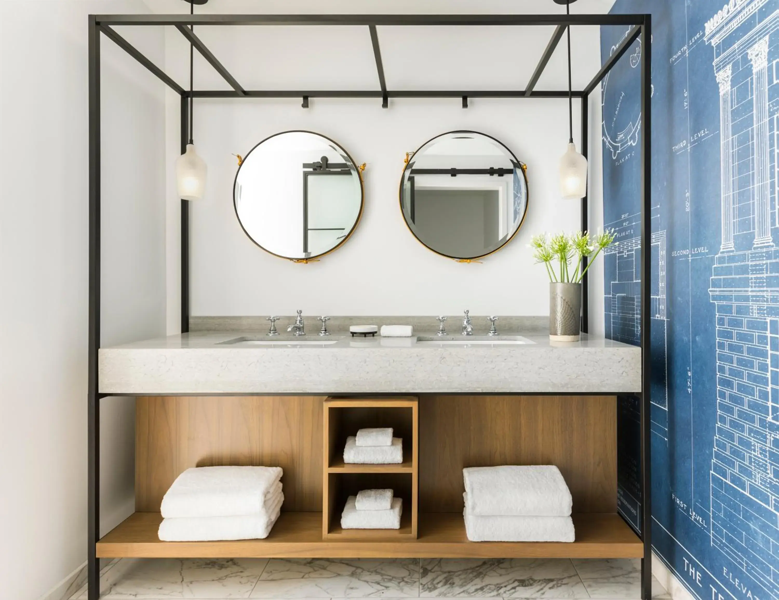 One-Bedroom Suite with Two Queen Beds in Kimpton Aertson Hotel by IHG One-Bedroom Suite with Two Queen Beds in Kimpton Aertson Hotel by IHG