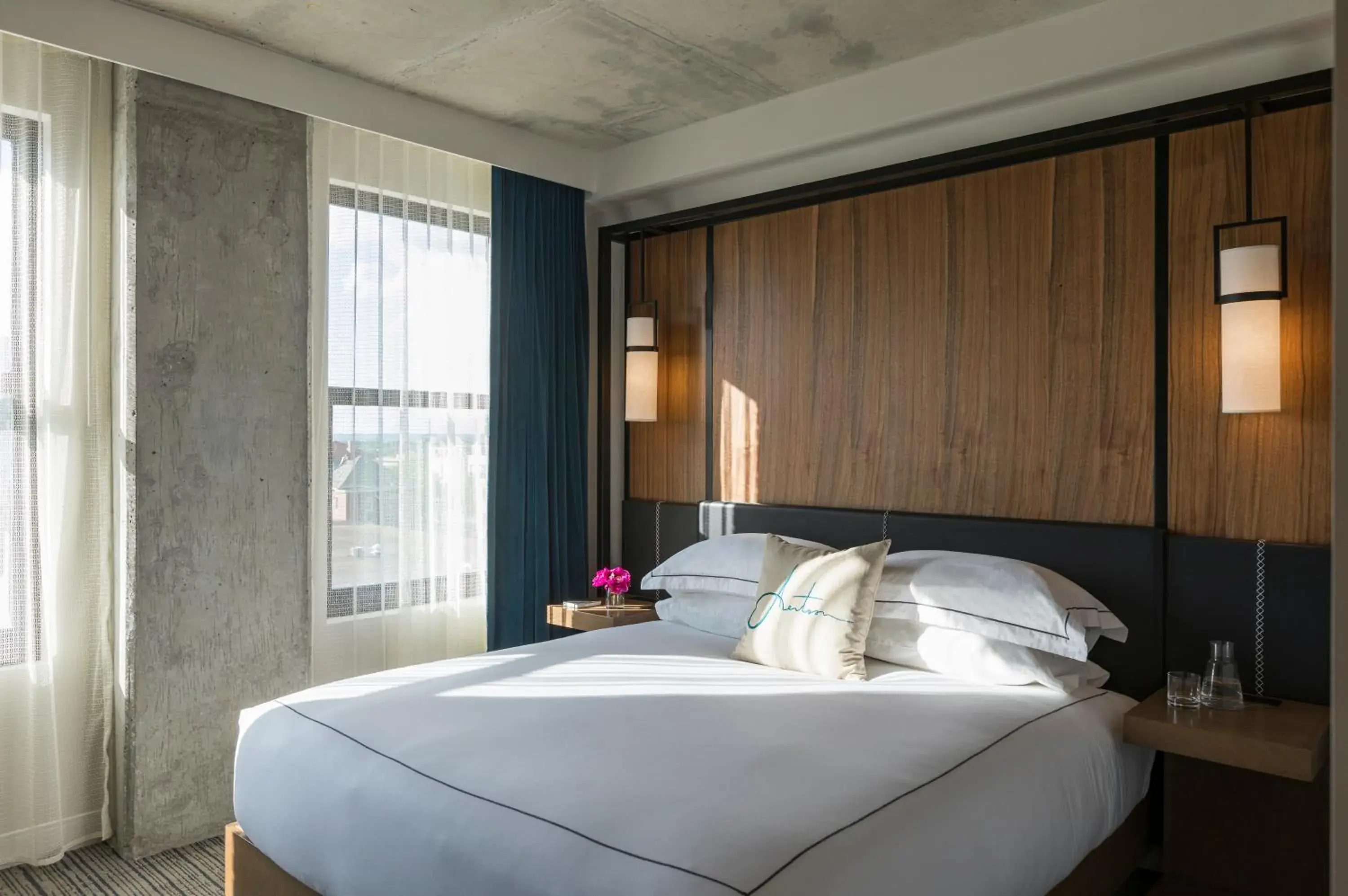 Photo of the whole room, Bed in Kimpton Aertson Hotel by IHG Photo of the whole room, Bed in Kimpton Aertson Hotel by IHG