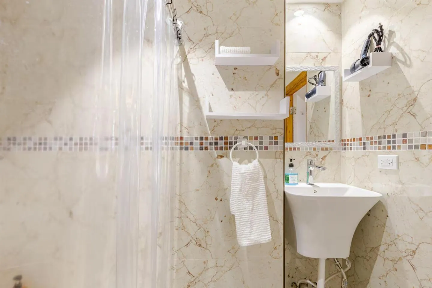 Bathroom in Seacastles by the beach/pool