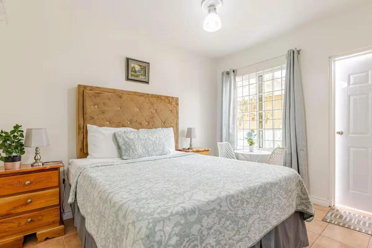 Bedroom, Bed in Seacastles by the beach/pool