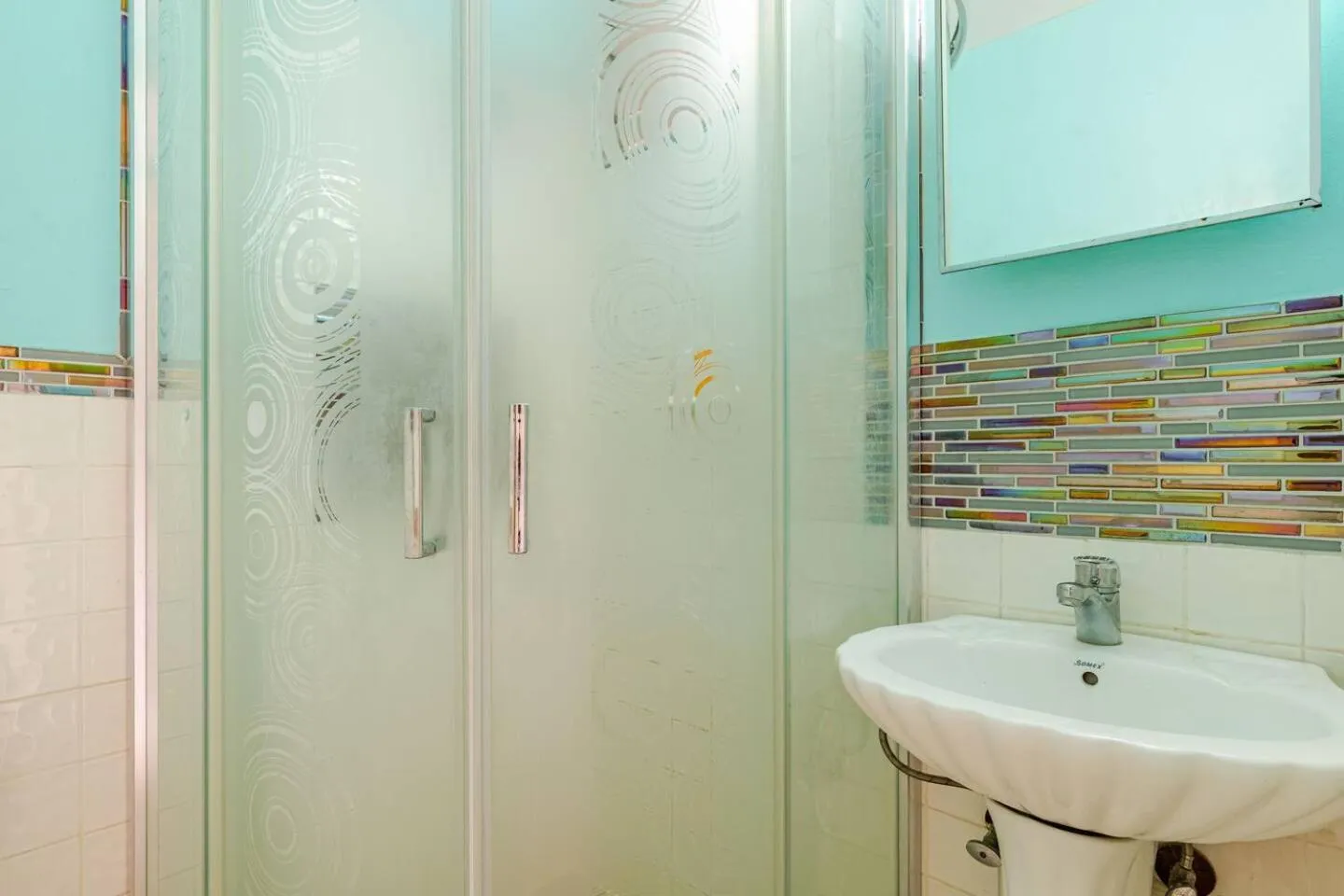 Bathroom in Seacastles by the beach/pool