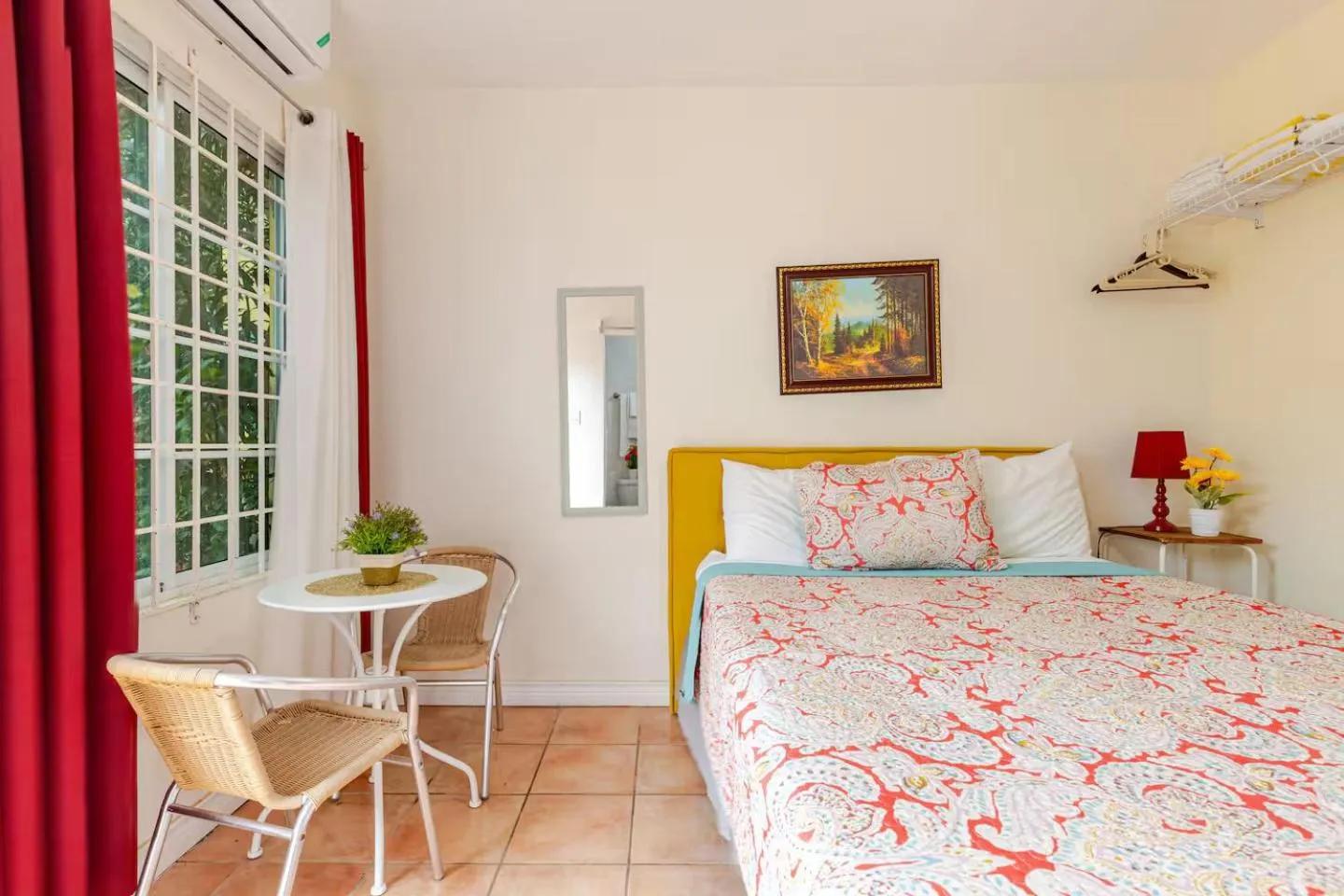 Bed in Seacastles by the beach/pool