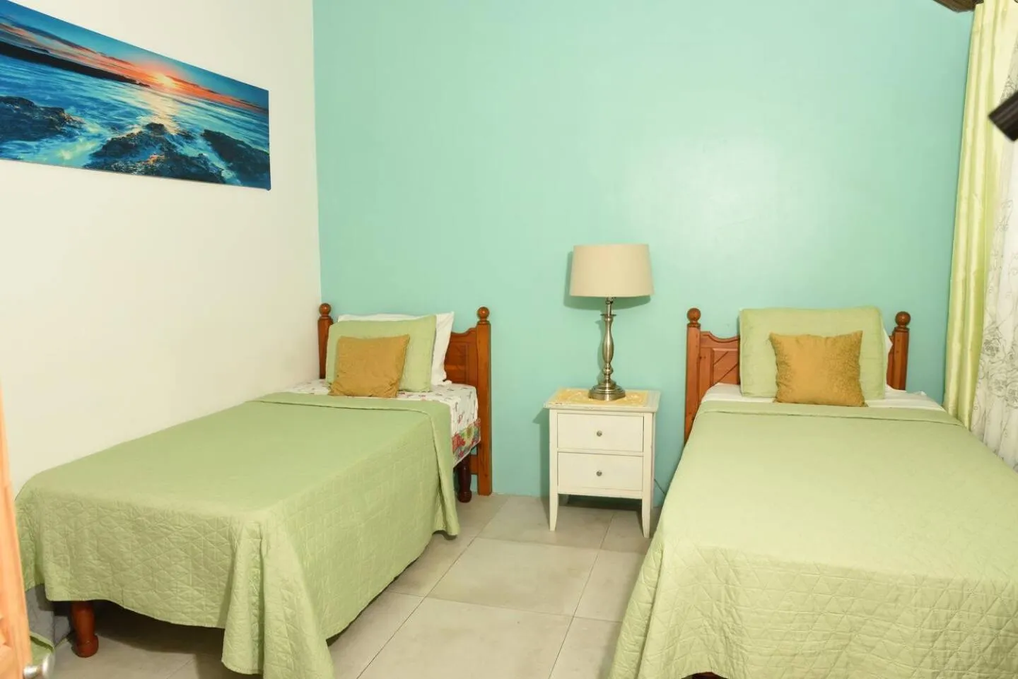 Bed in Seacastles by the beach/pool