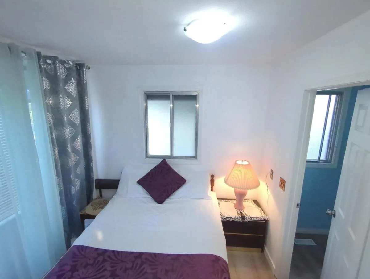 Bed in Calgary Star Cozy Home