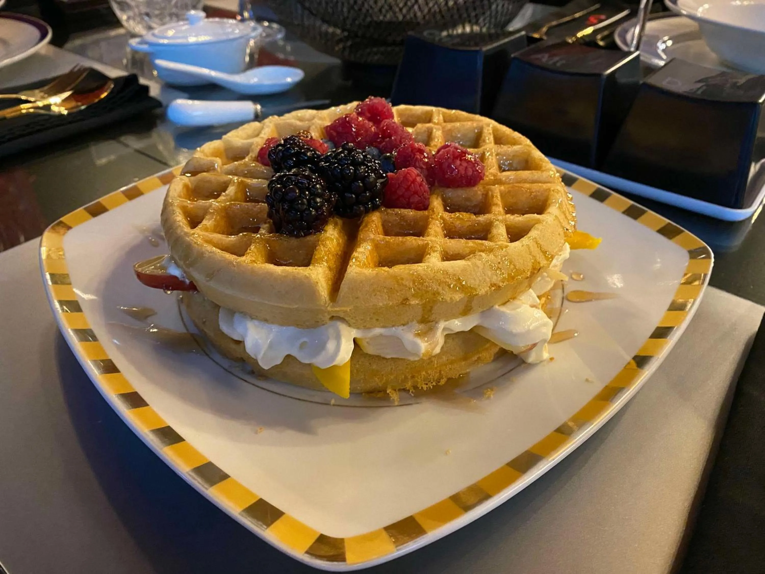 Restaurant/places to eat in Hotel Black Boutique