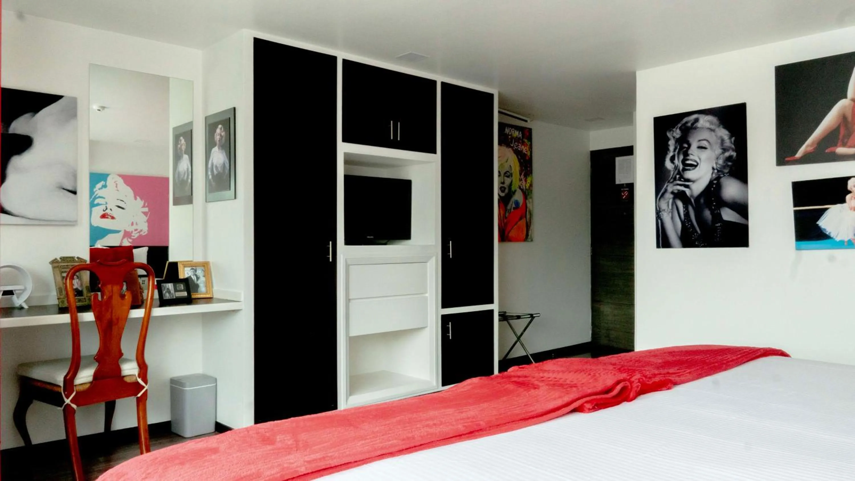 Bedroom, Bed in Hotel Black Boutique