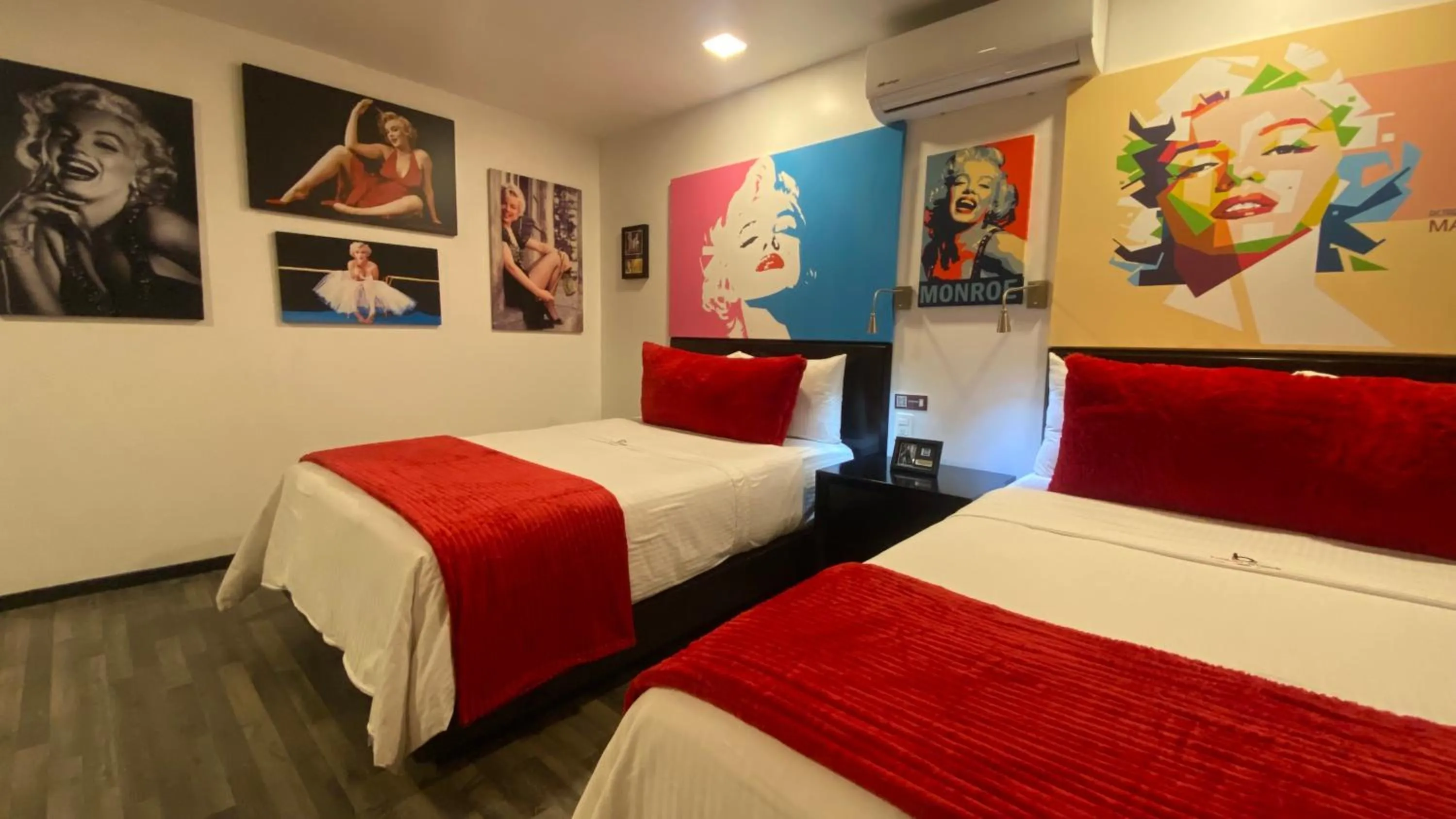 Property building, Bed in Hotel Black Boutique