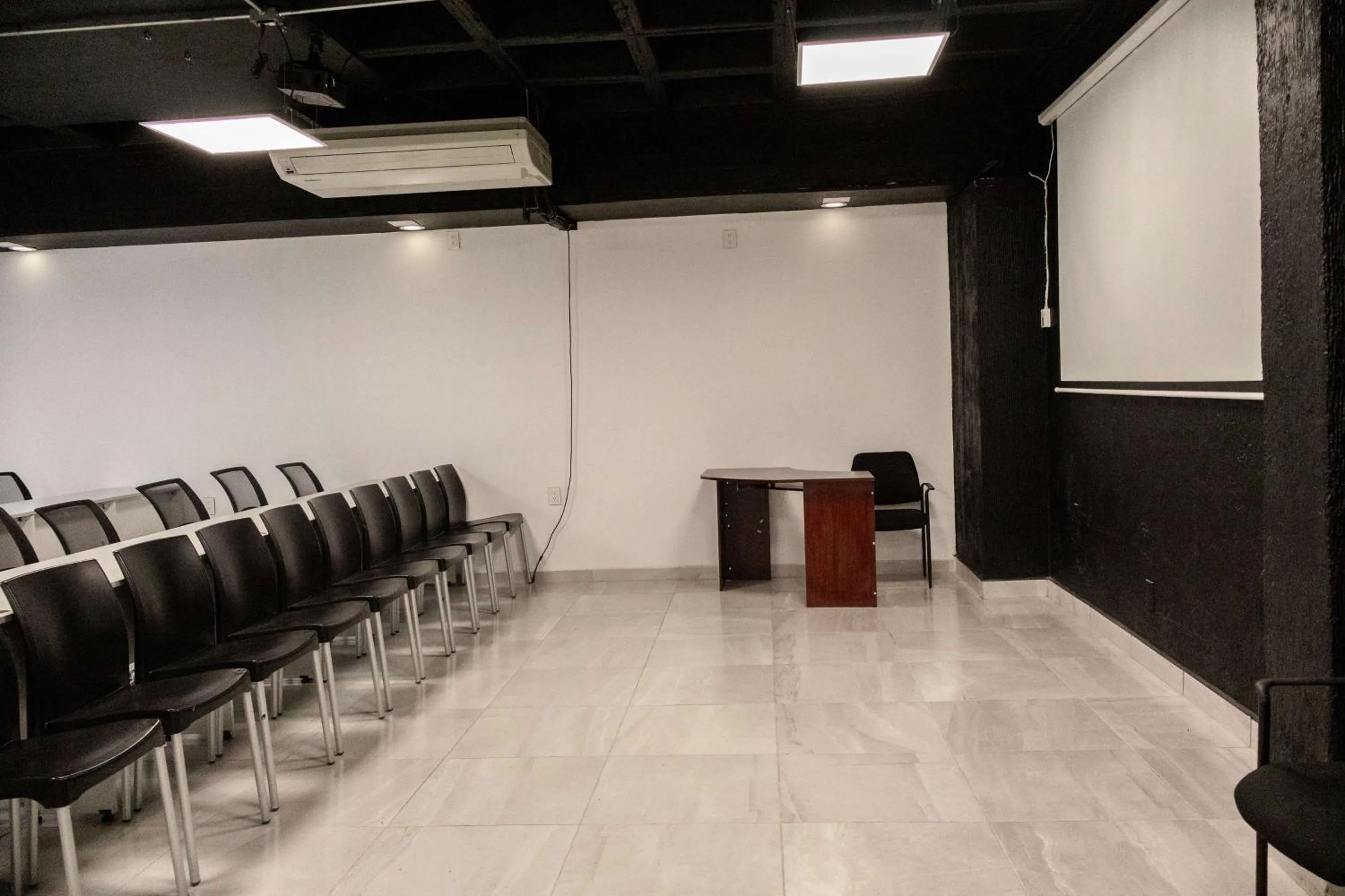 Meeting/conference room in Hotel Black Boutique