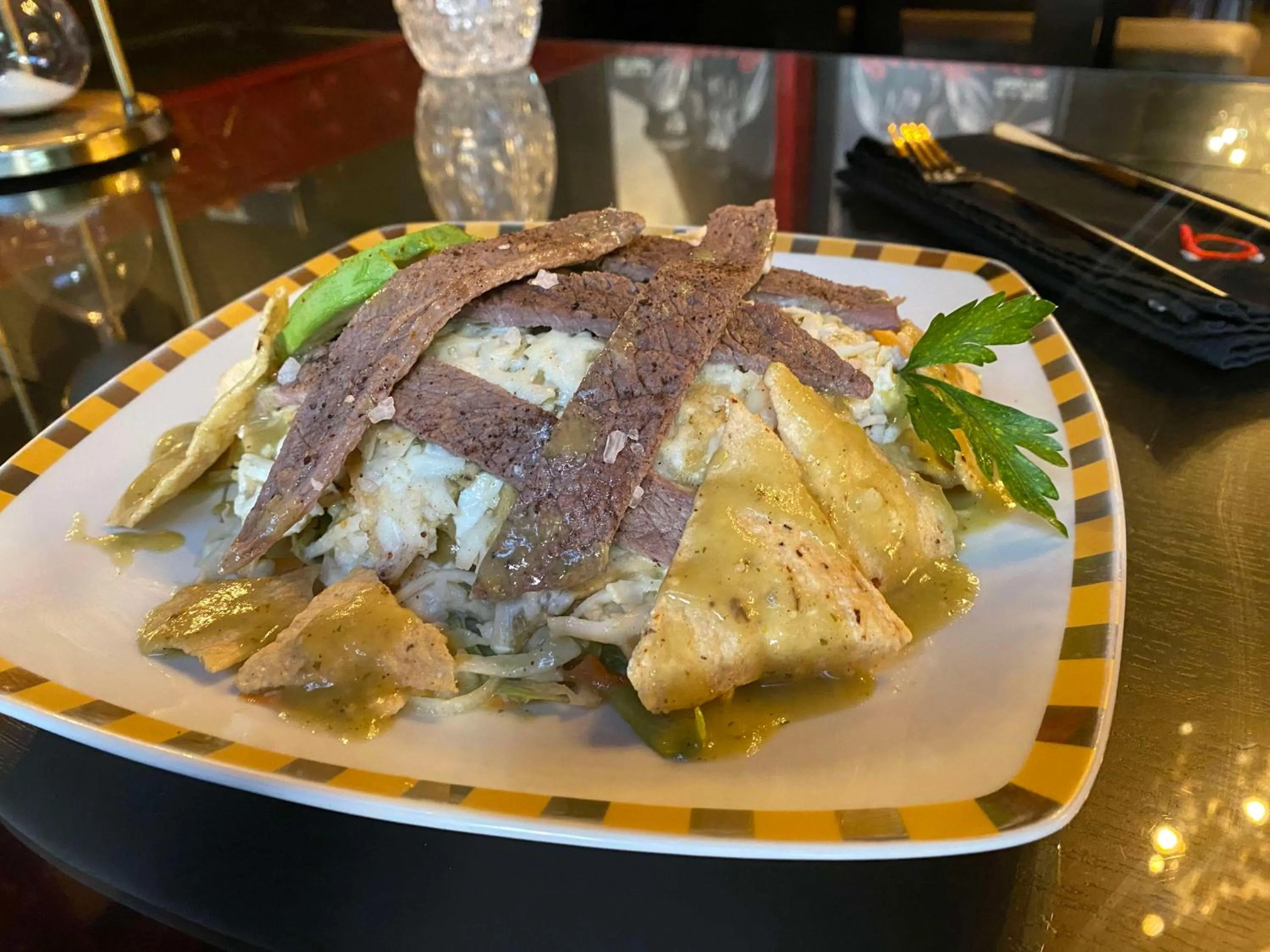 Restaurant/places to eat in Hotel Black Boutique