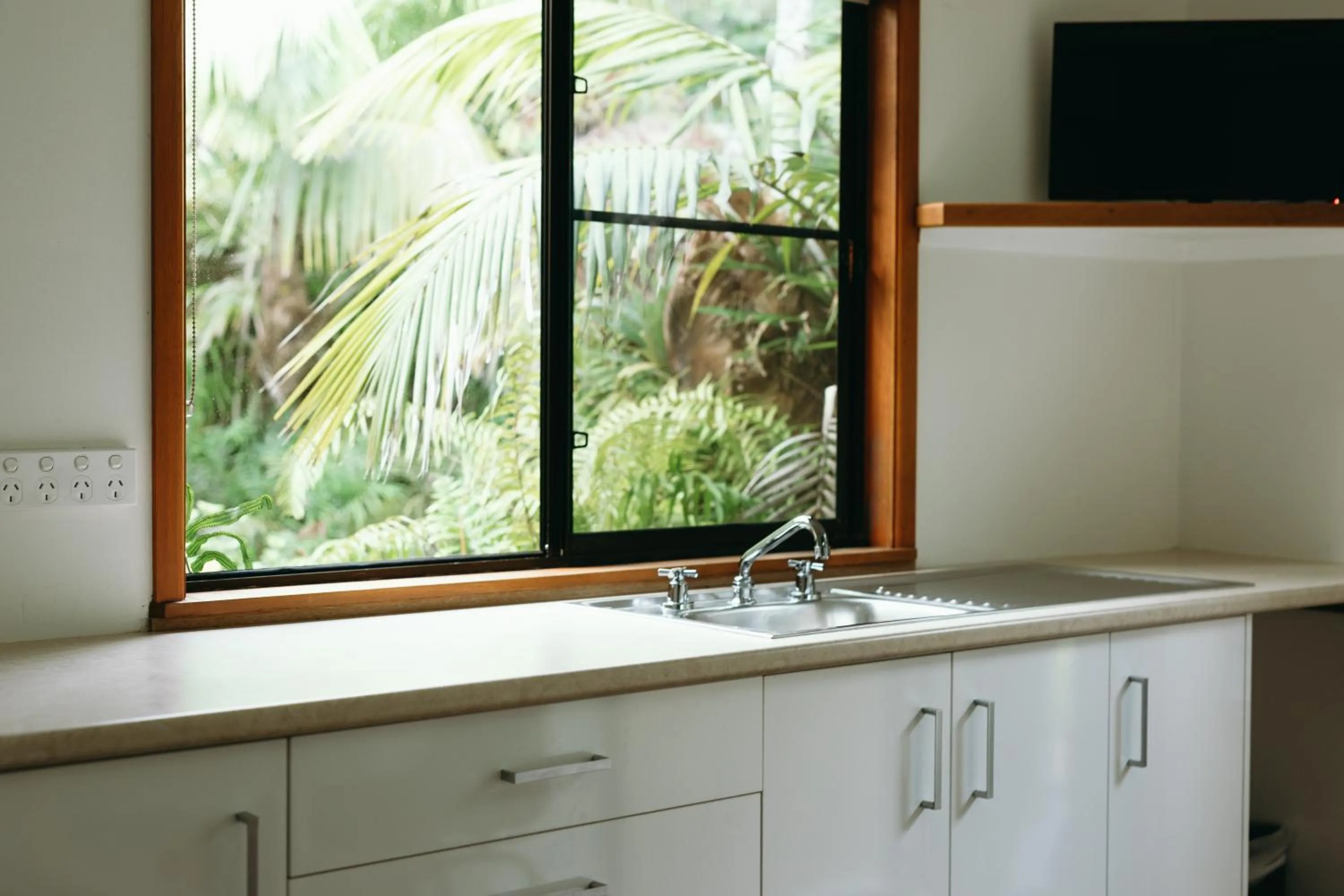 Kitchen or kitchenette in Somerset Apartments