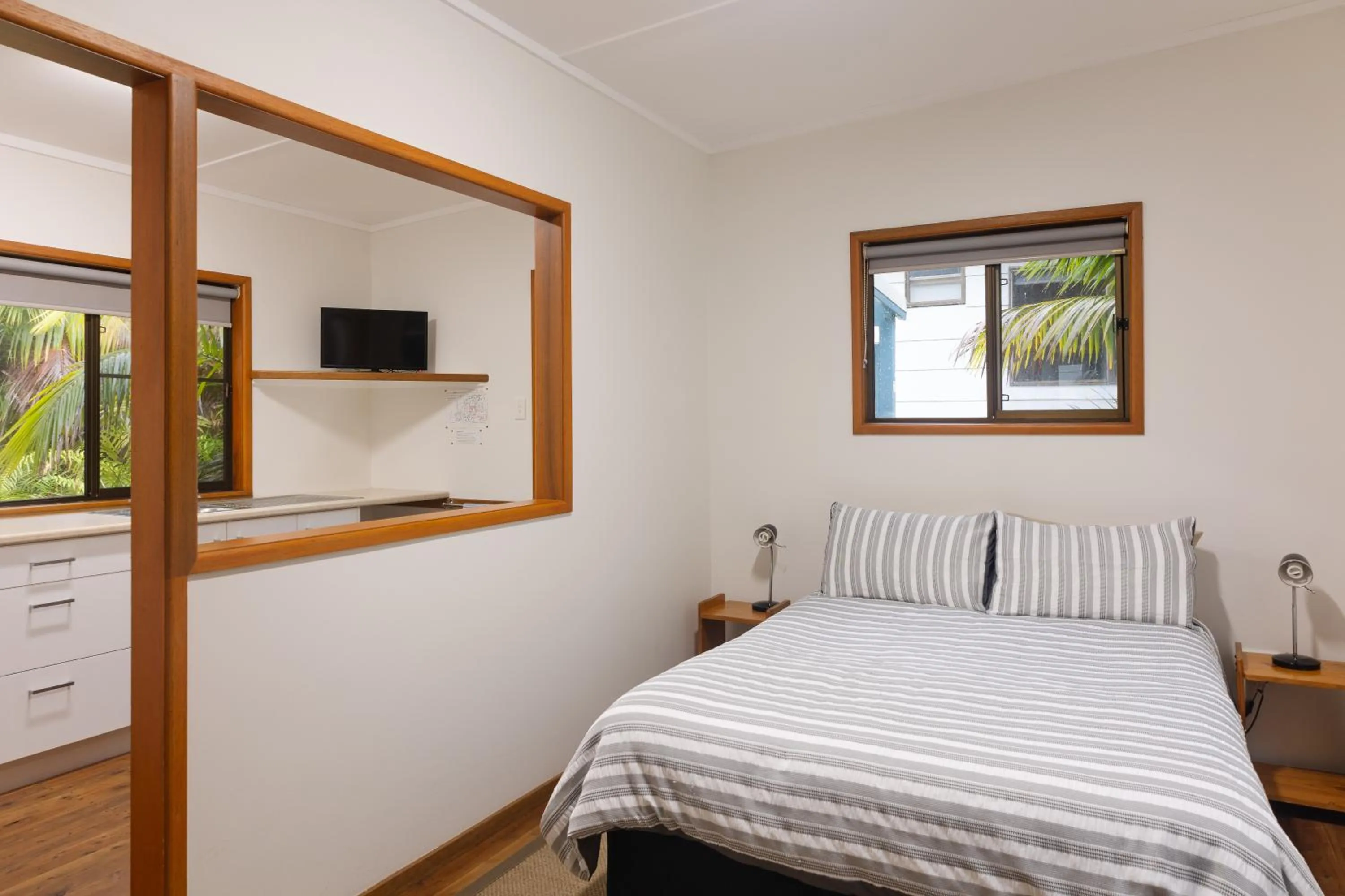 Bed in Somerset Apartments