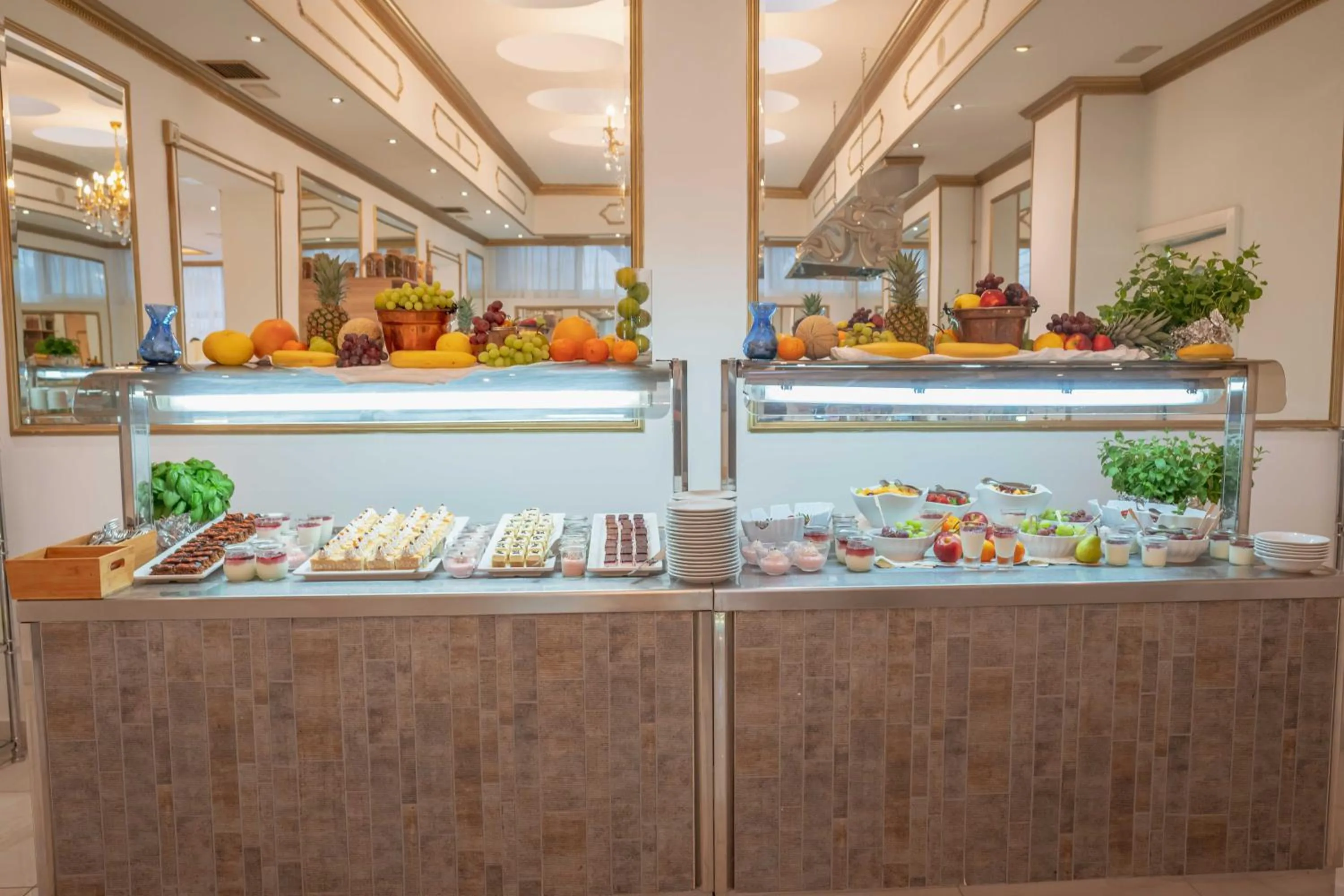 Restaurant/places to eat in Hotel Horizont