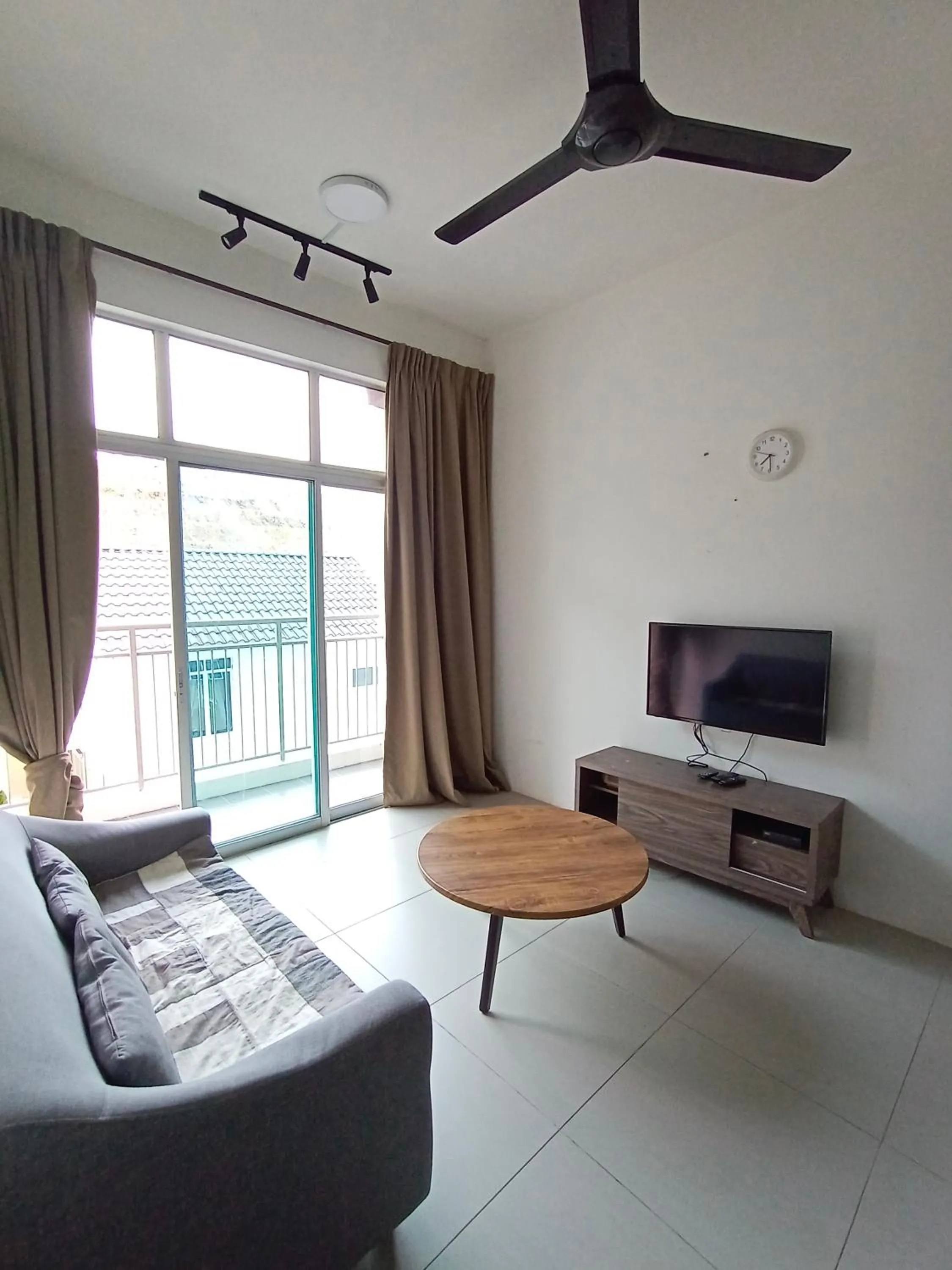 Cameron's Square Apartment