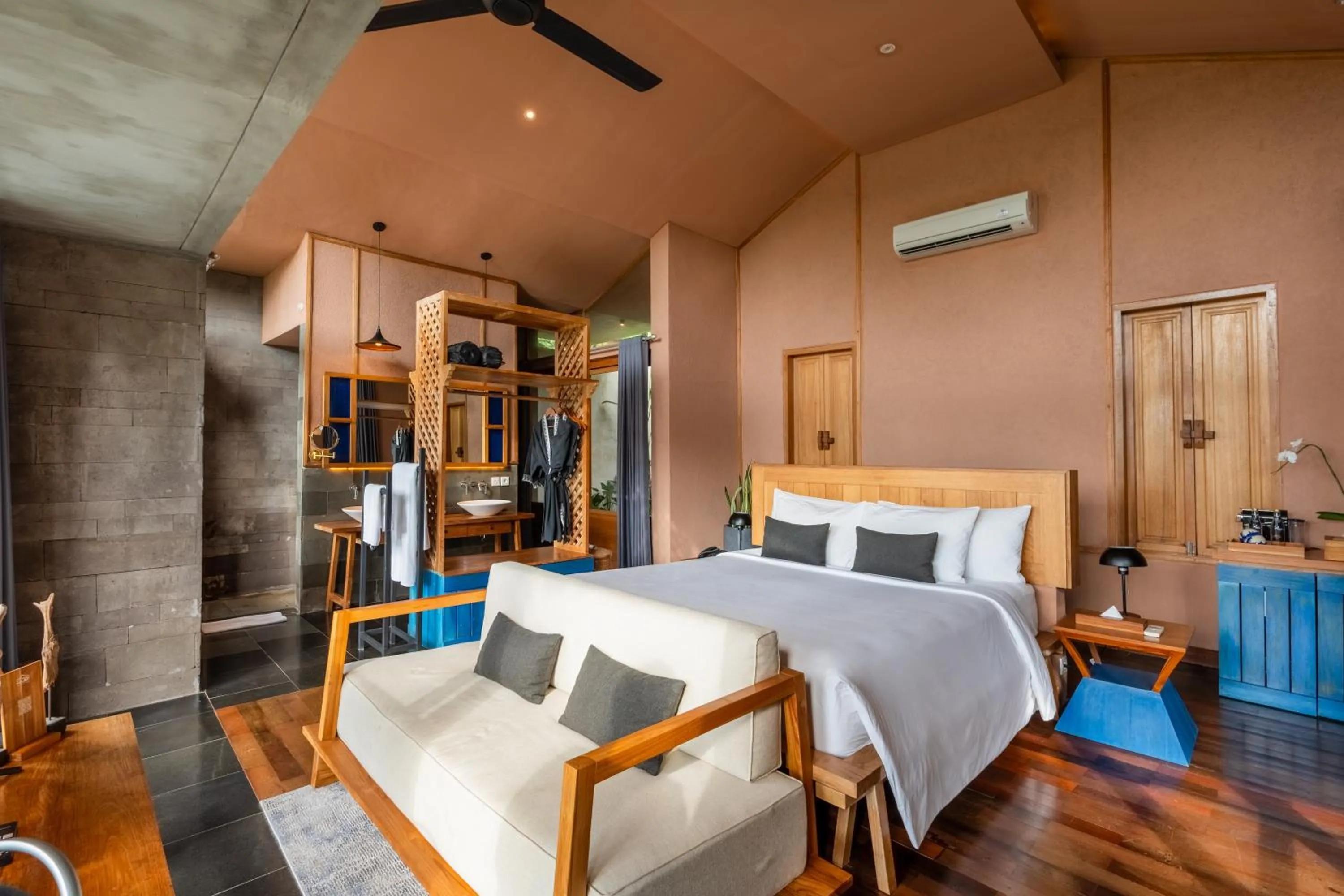 Bed in Amora Ubud Boutique Villas