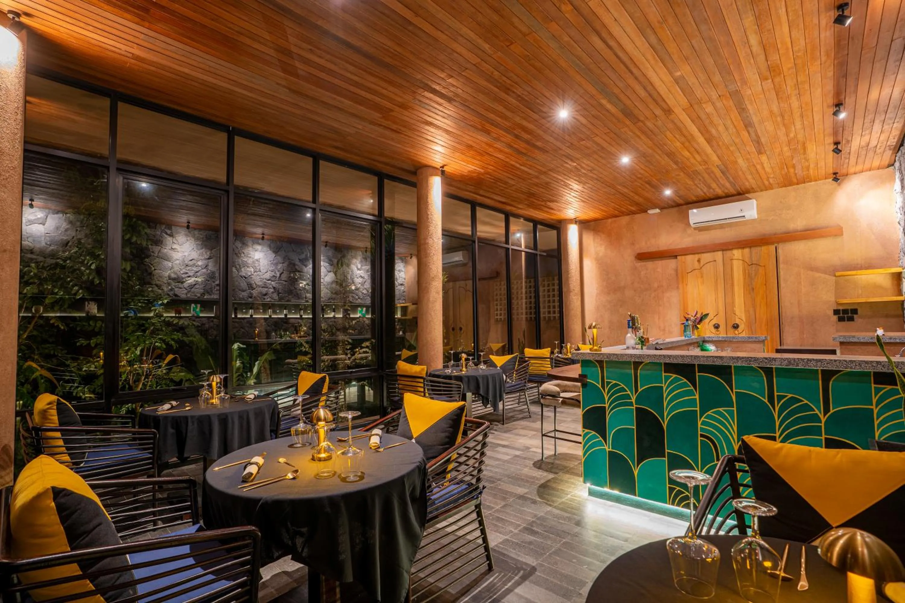 Restaurant/places to eat in Amora Ubud Boutique Villas