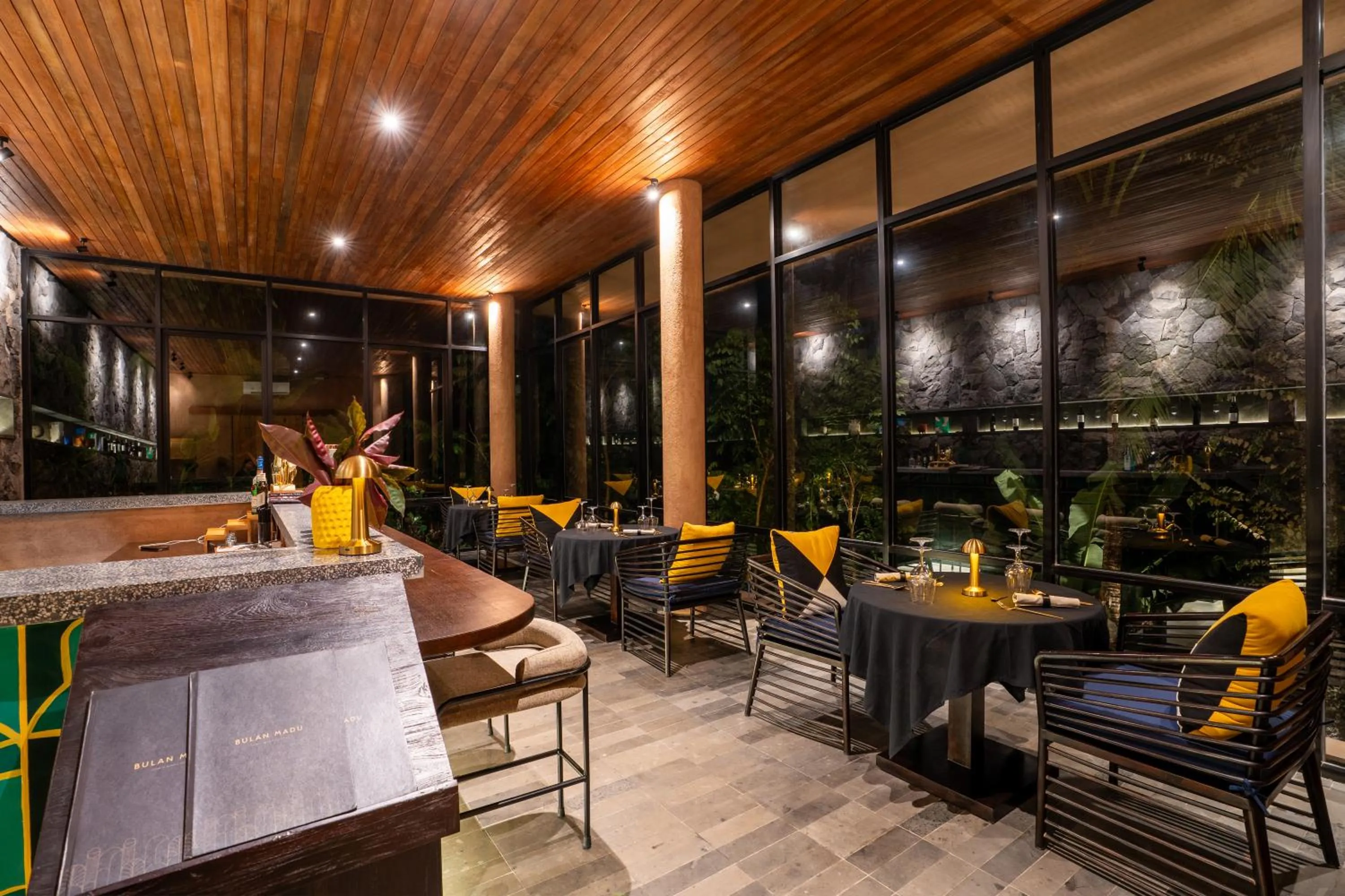 Restaurant/places to eat in Amora Ubud Boutique Villas