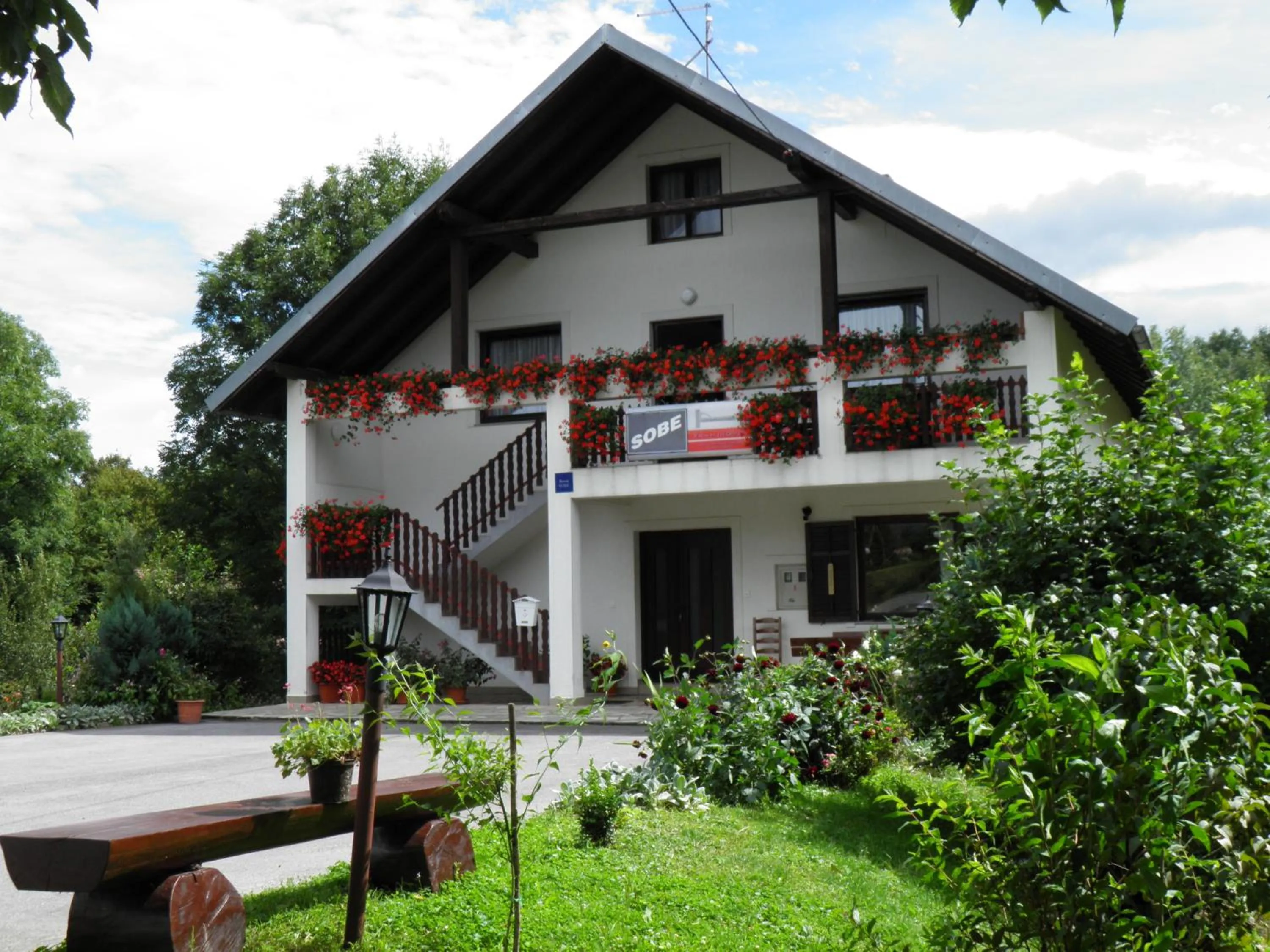 Facade/entrance in House Janja Plitvice