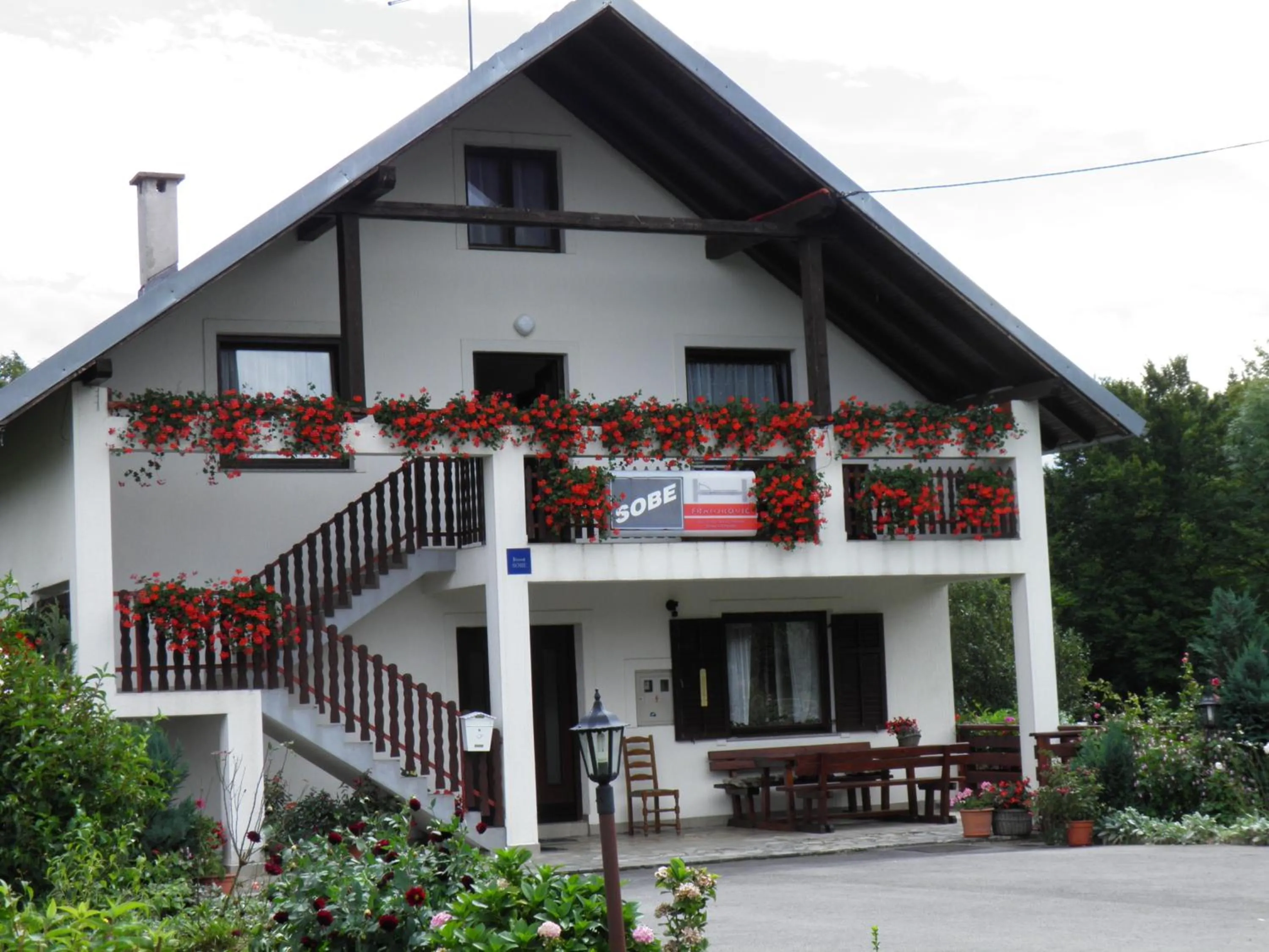 Facade/entrance in House Janja Plitvice