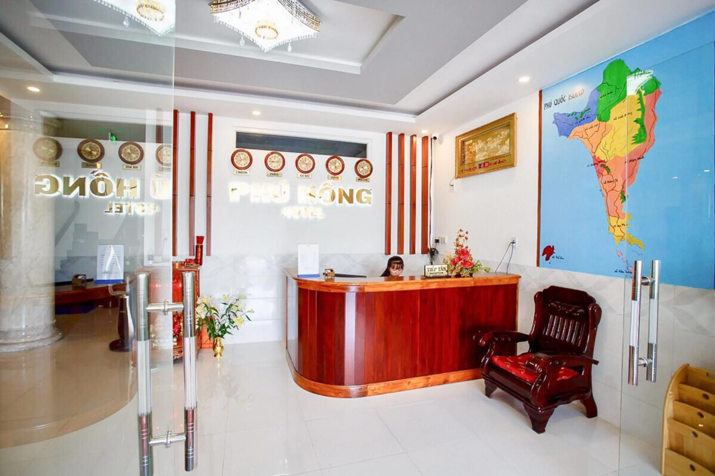 Communal lounge/ TV room in Phu Hong Hotel