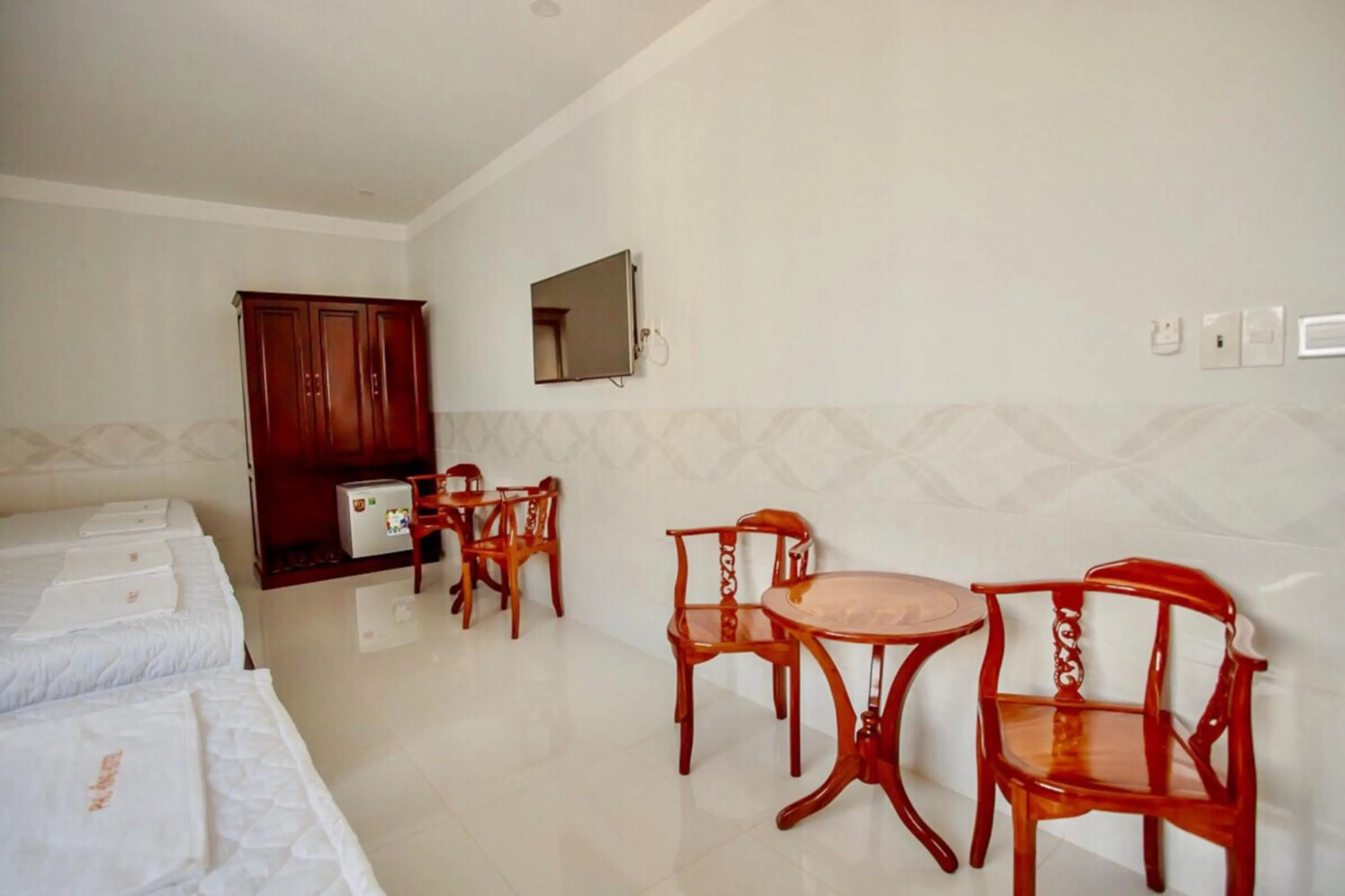 Coffee/tea facilities, Bed in Phu Hong Hotel