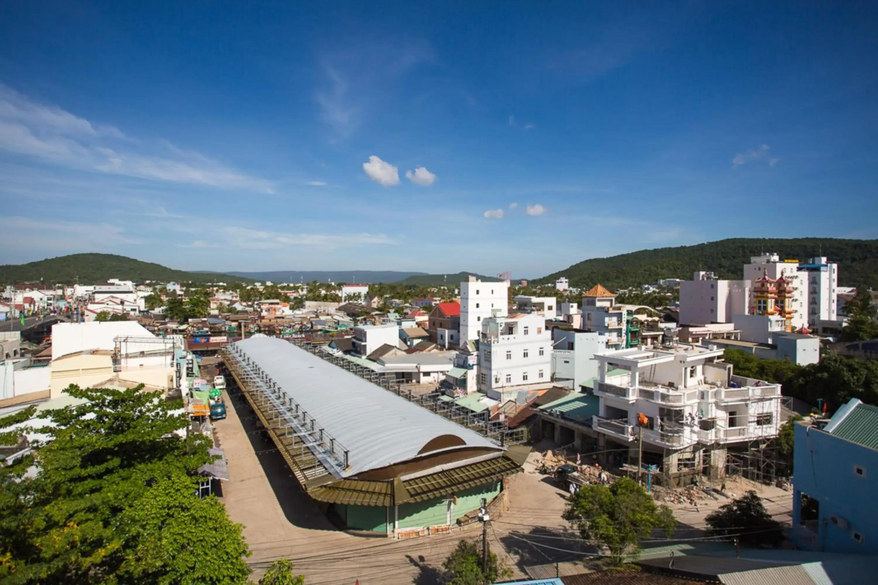 Nearby landmark in Phu Hong Hotel Nearby landmark in Phu Hong Hotel