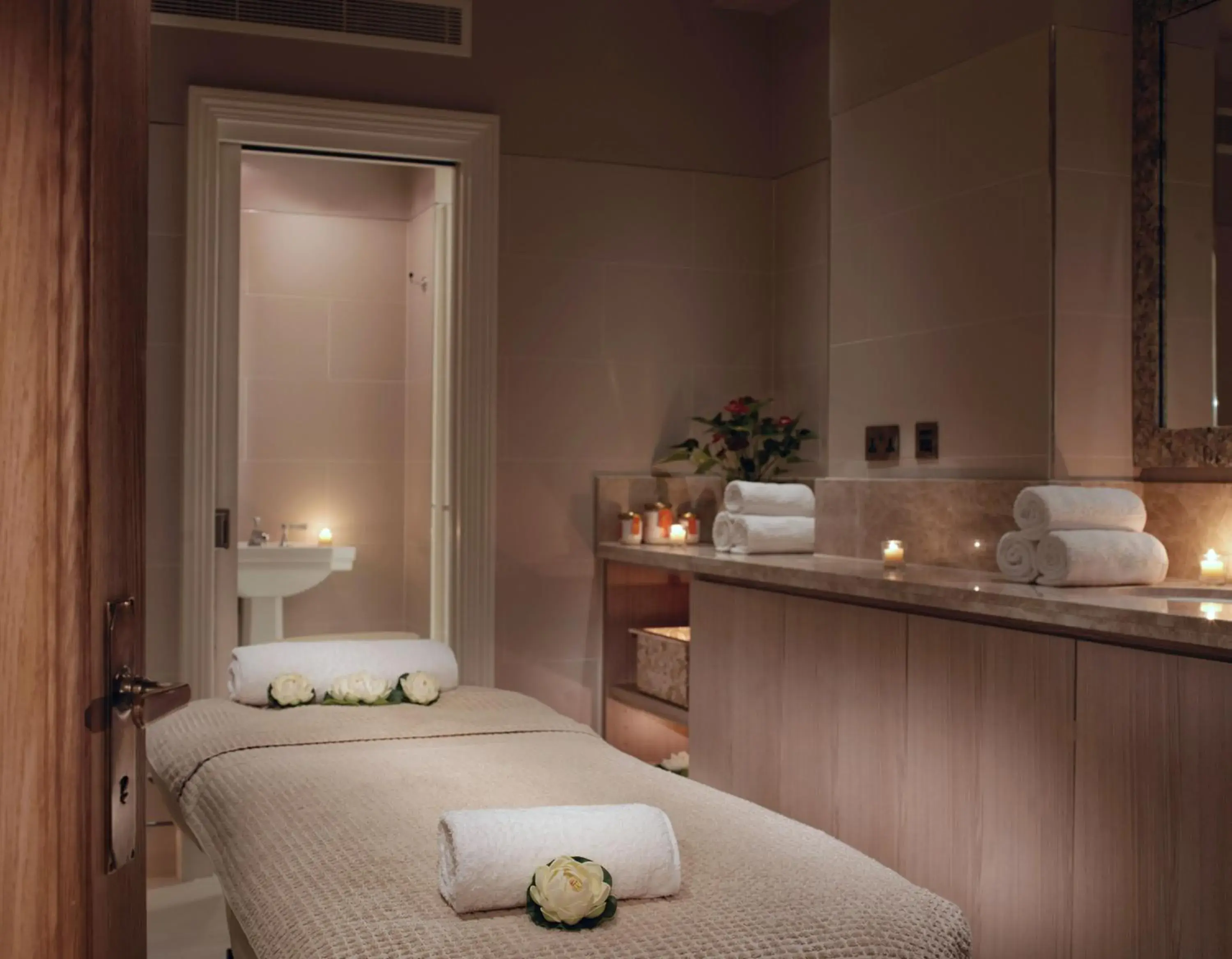 Spa and wellness centre/facilities in The LaLit London Spa and wellness centre/facilities in The LaLit London