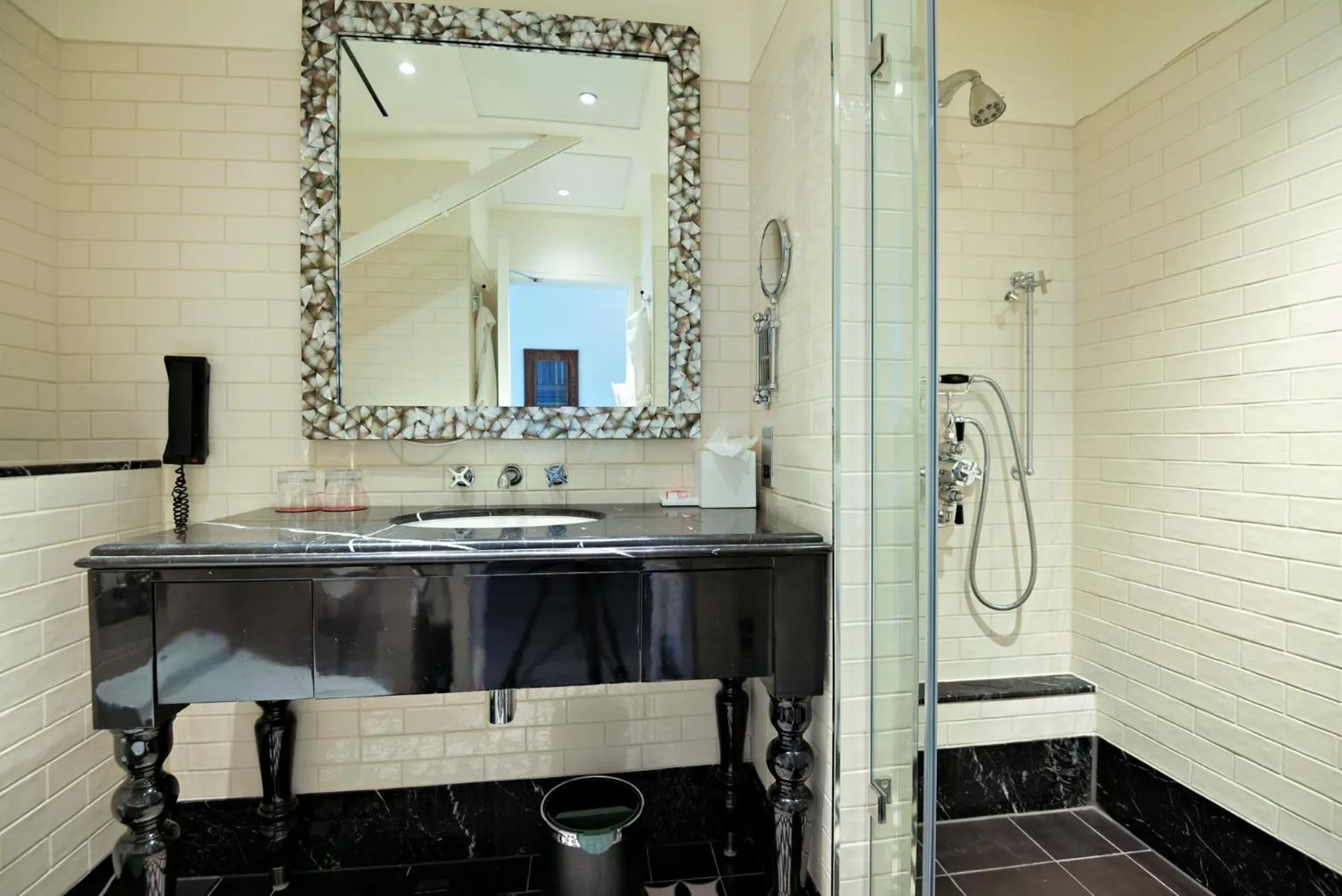 Shower in The LaLit London