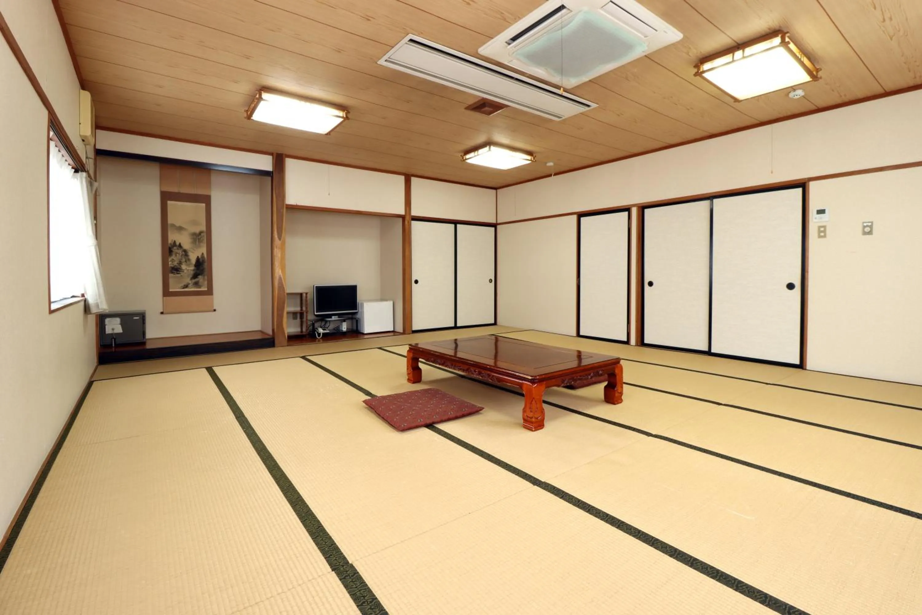 Photo of the whole room in Shugyoku no Yu Yakushido Onsen