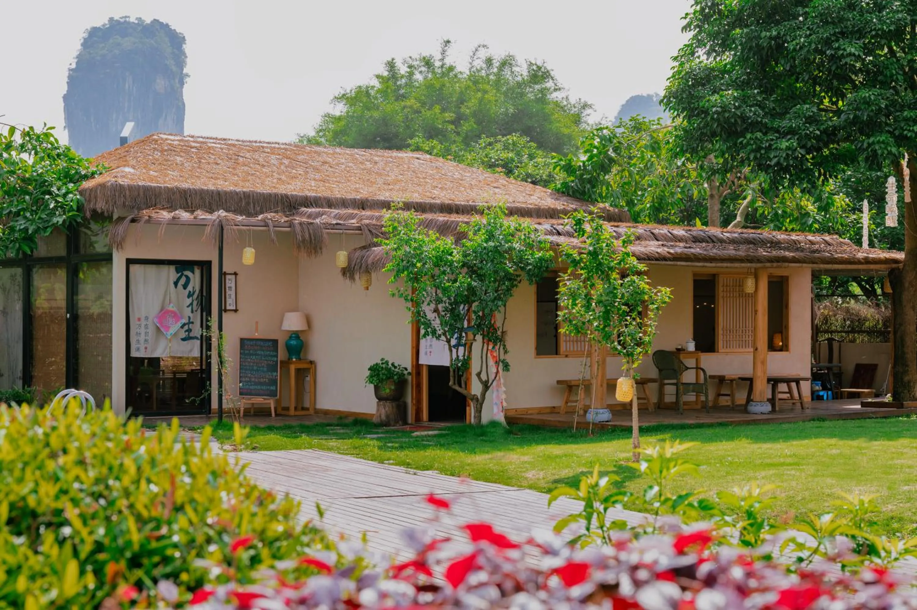 Garden in Yangshuo Zen Garden Resort - Rich Chinese traditional activities