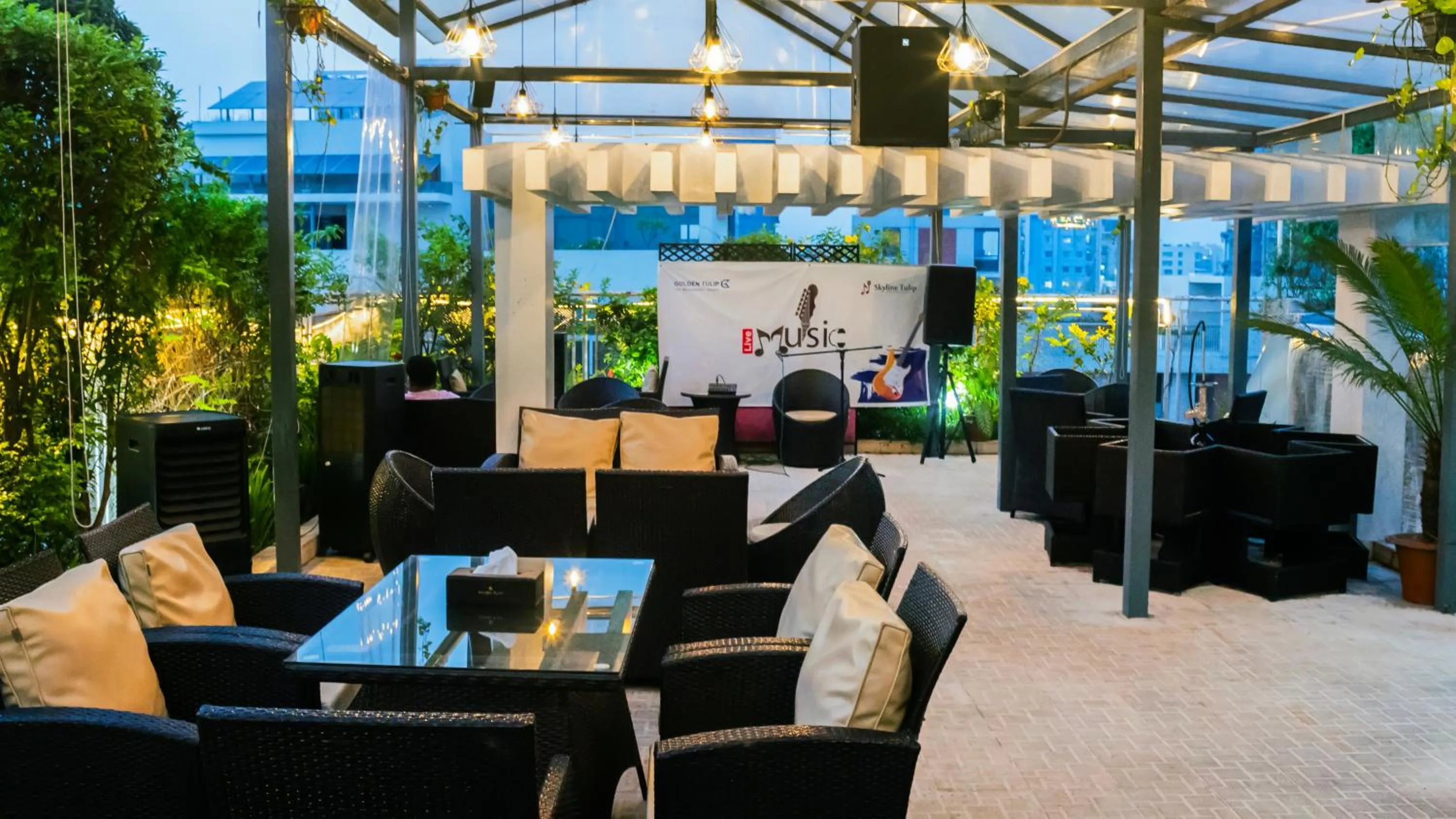 Restaurant/places to eat in Golden Tulip The Grandmark-Dhaka