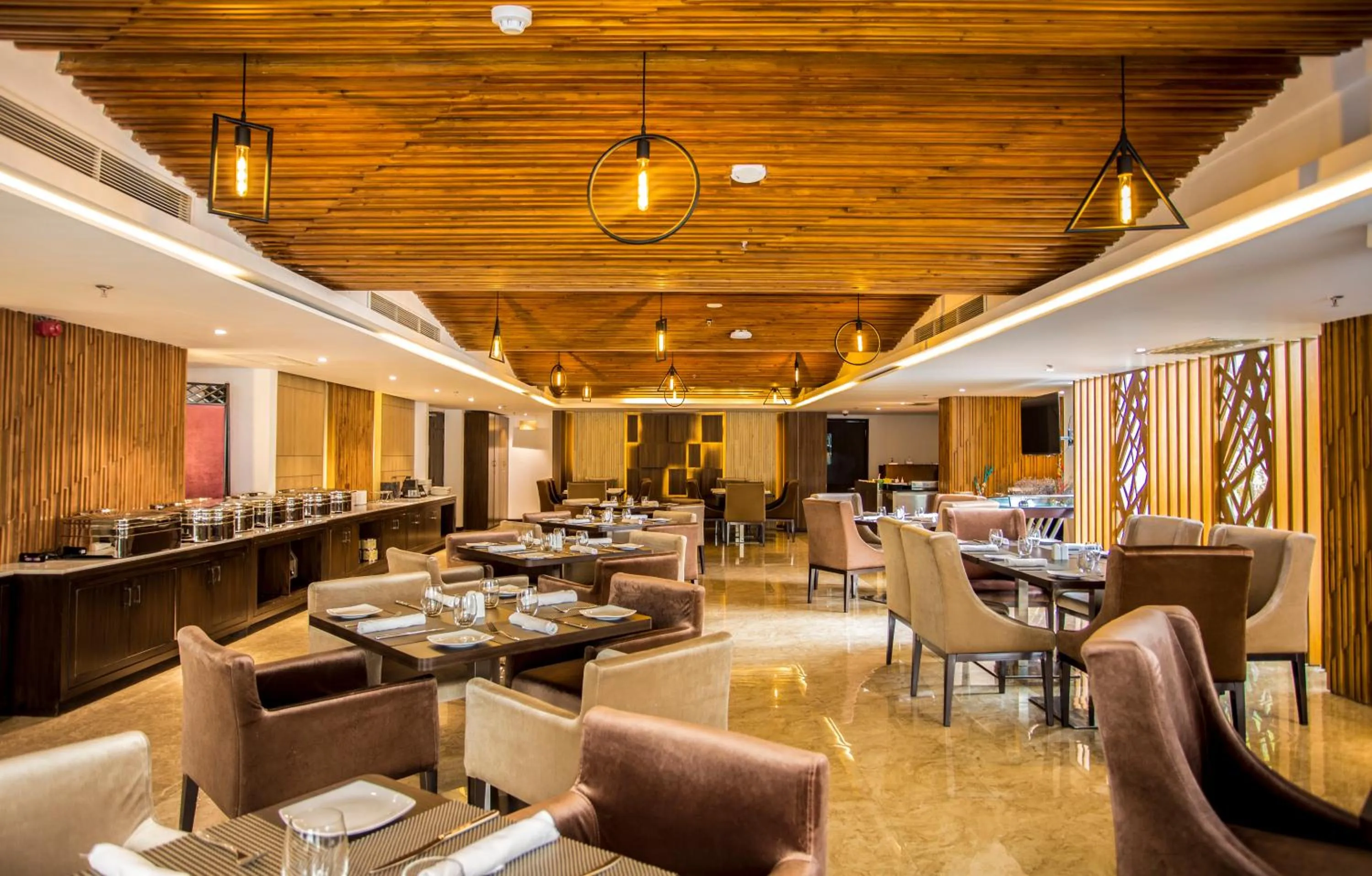 Restaurant/places to eat in Golden Tulip The Grandmark-Dhaka