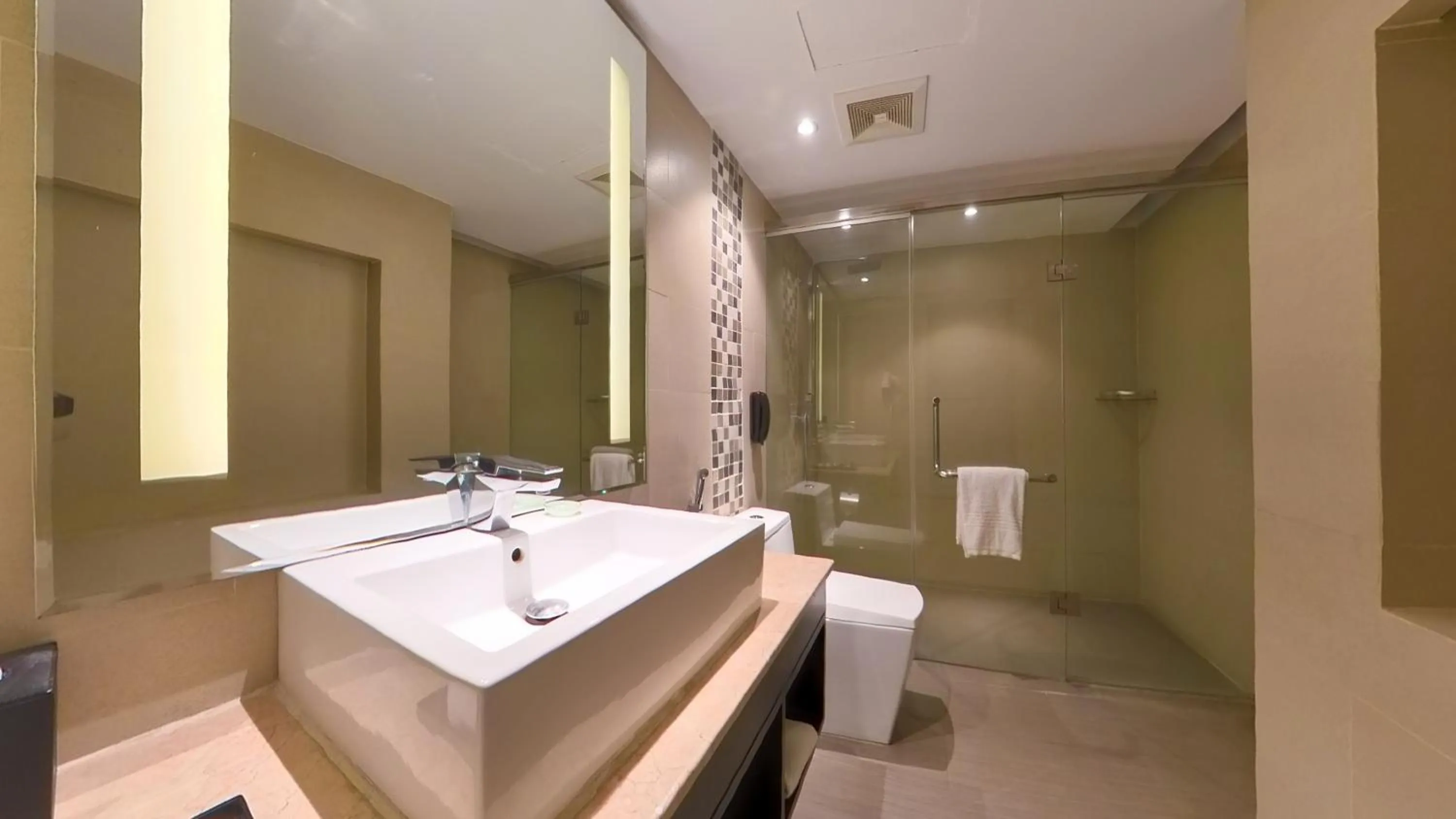 Bathroom in Golden Tulip The Grandmark-Dhaka