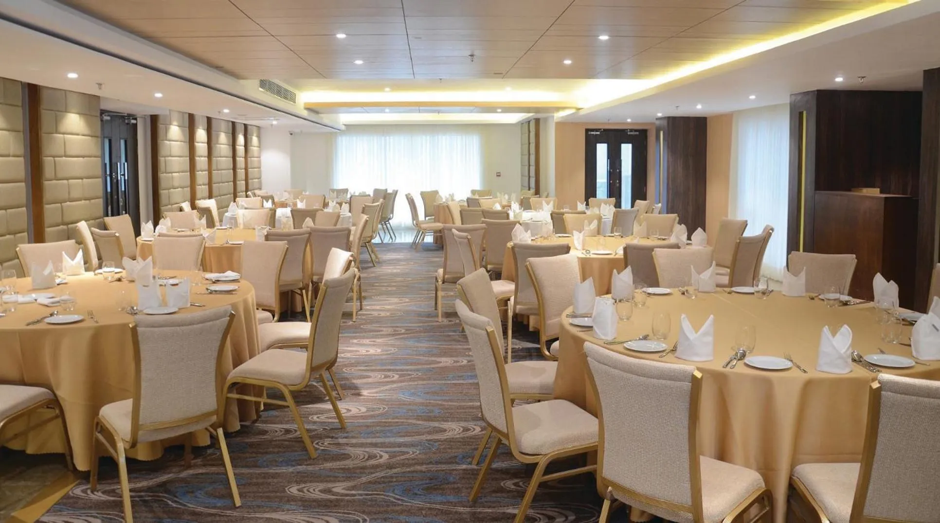 Meeting/conference room in Golden Tulip The Grandmark-Dhaka