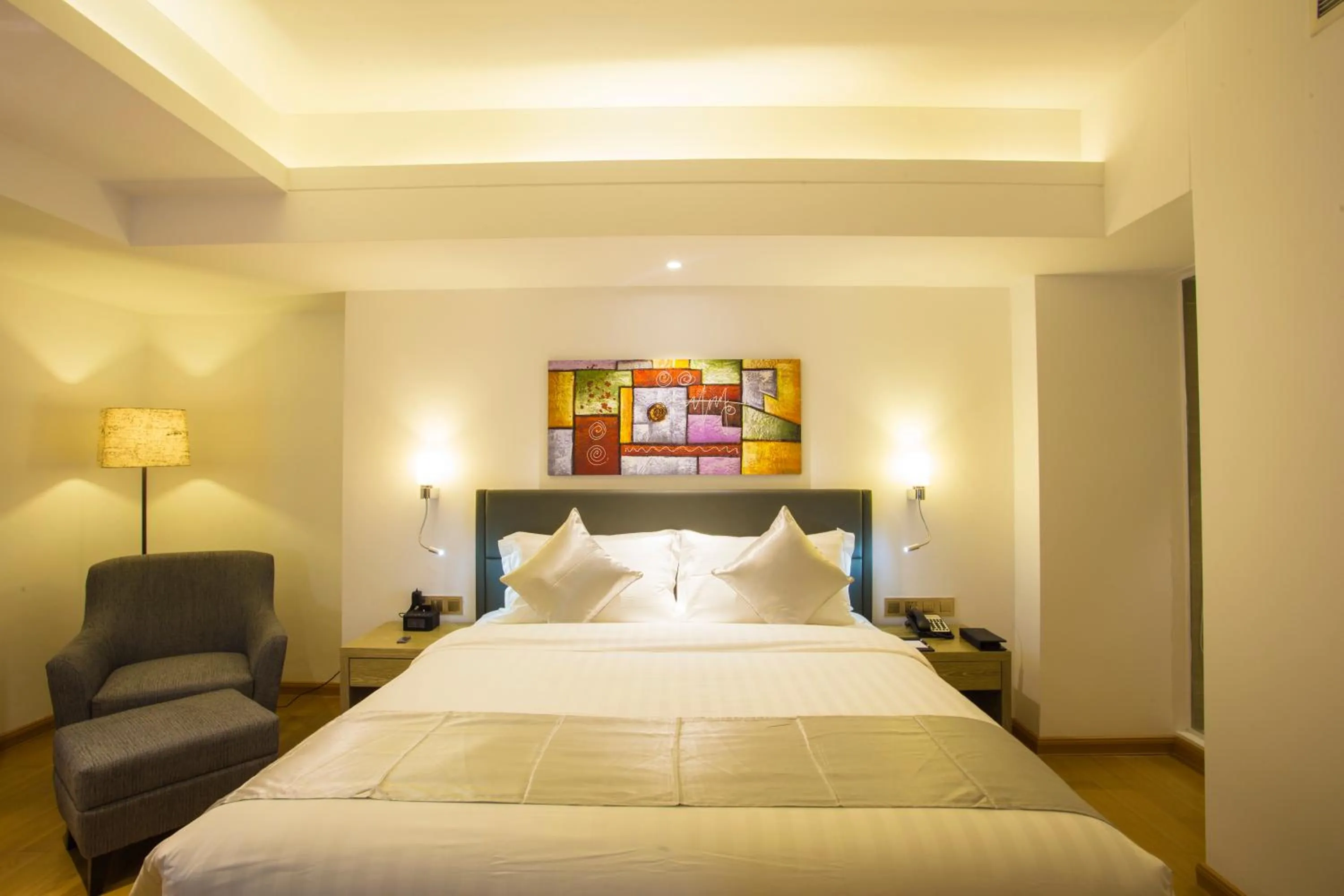 Bed in Golden Tulip The Grandmark-Dhaka