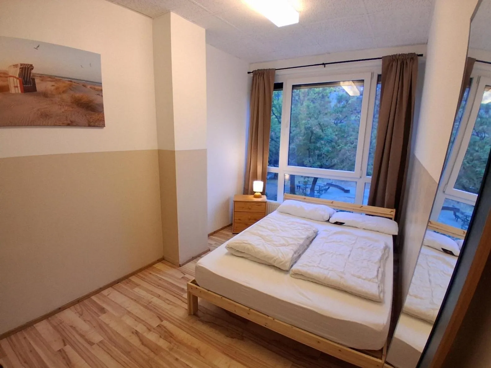 Photo of the whole room, Bed in Max Hostel