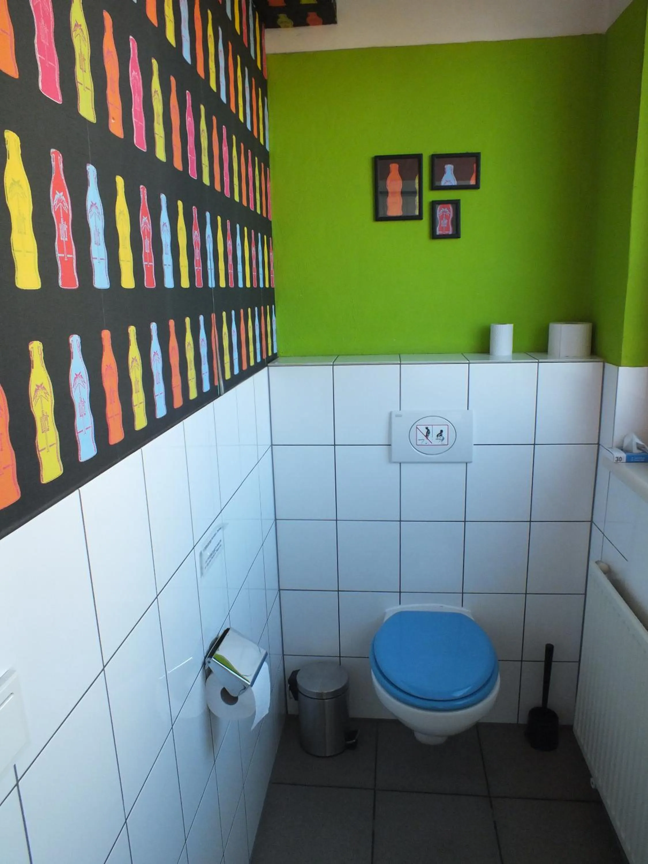Bathroom in Max Hostel