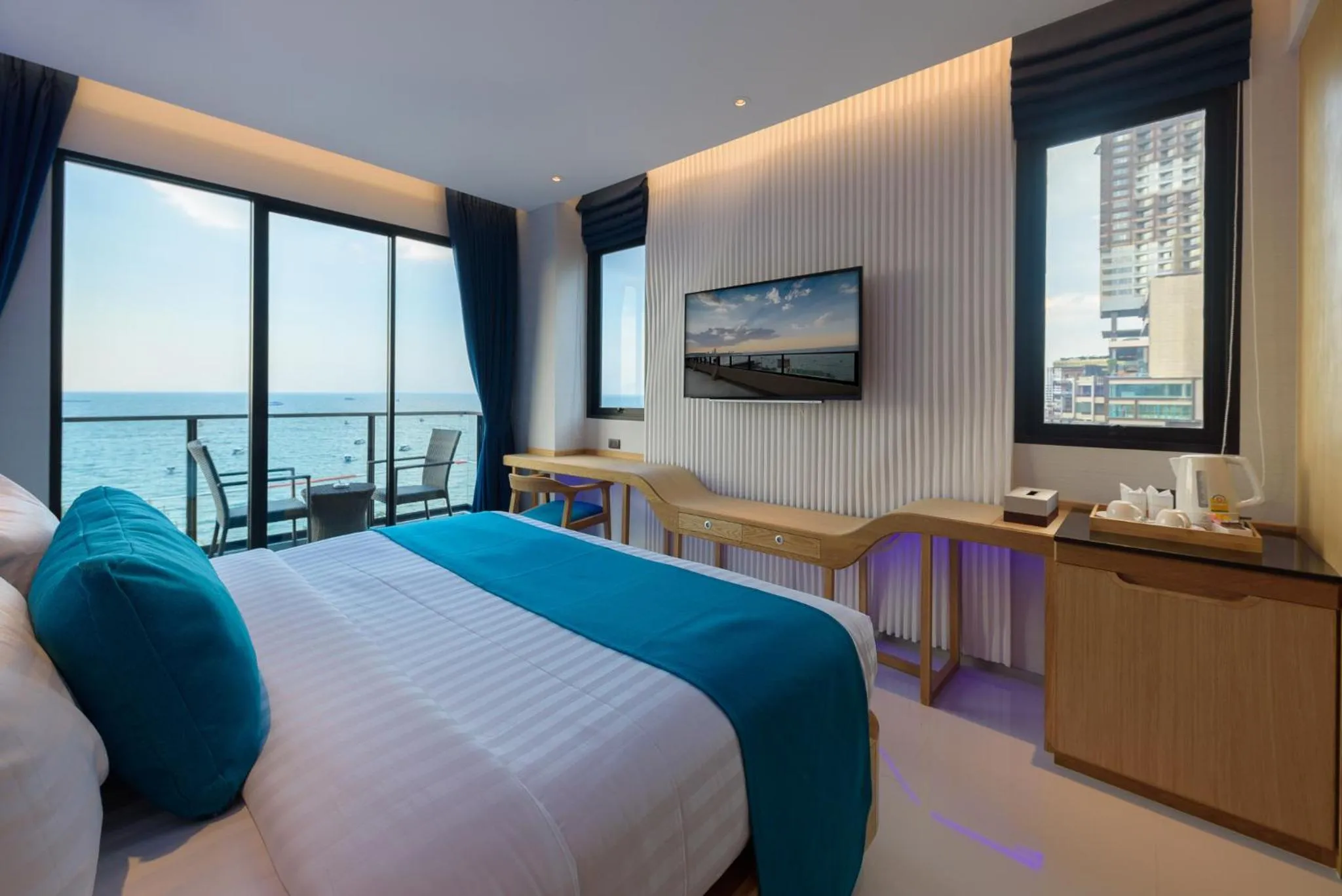 Bed in Deep Blue Z10