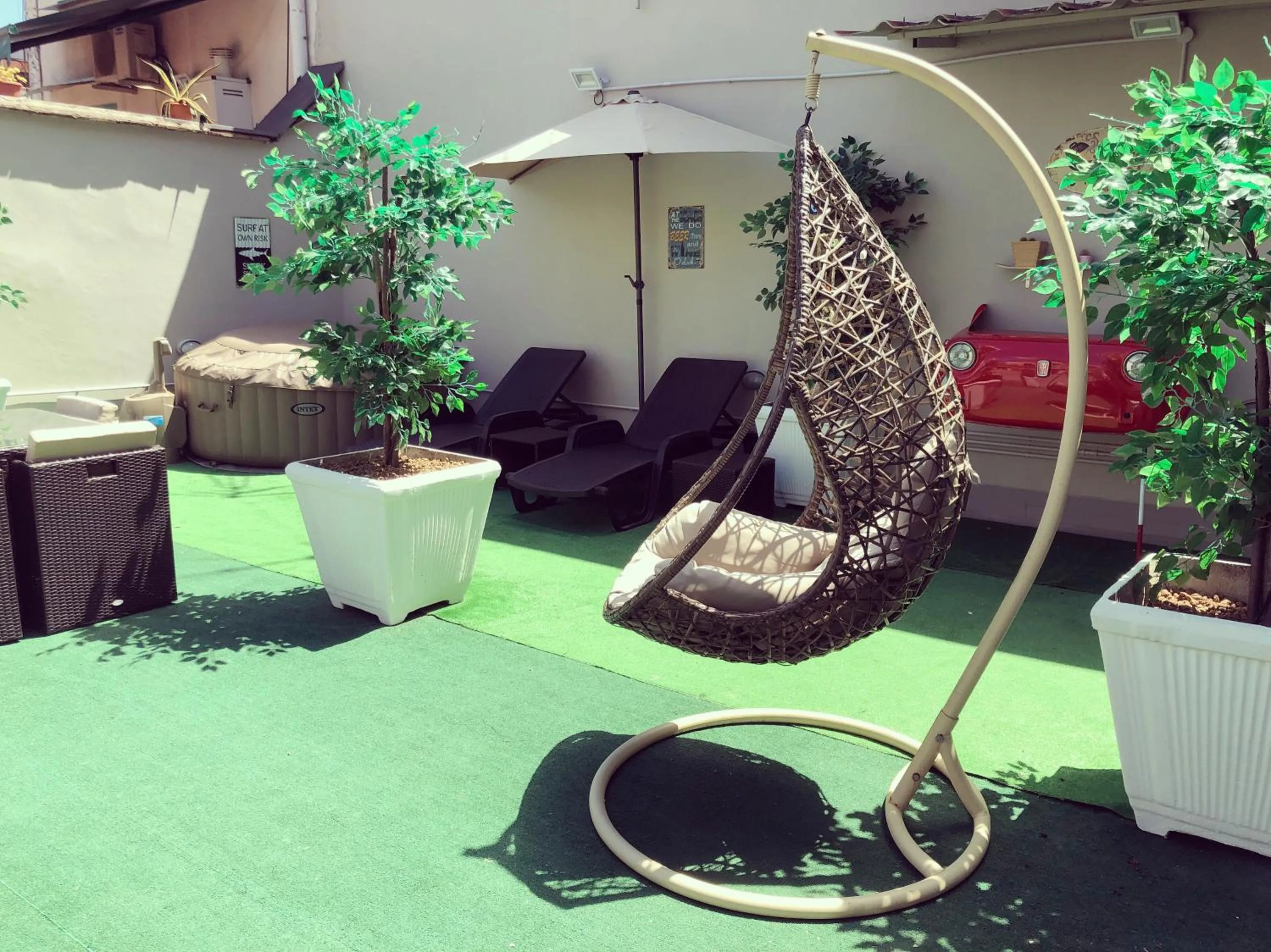 Mola Rooms