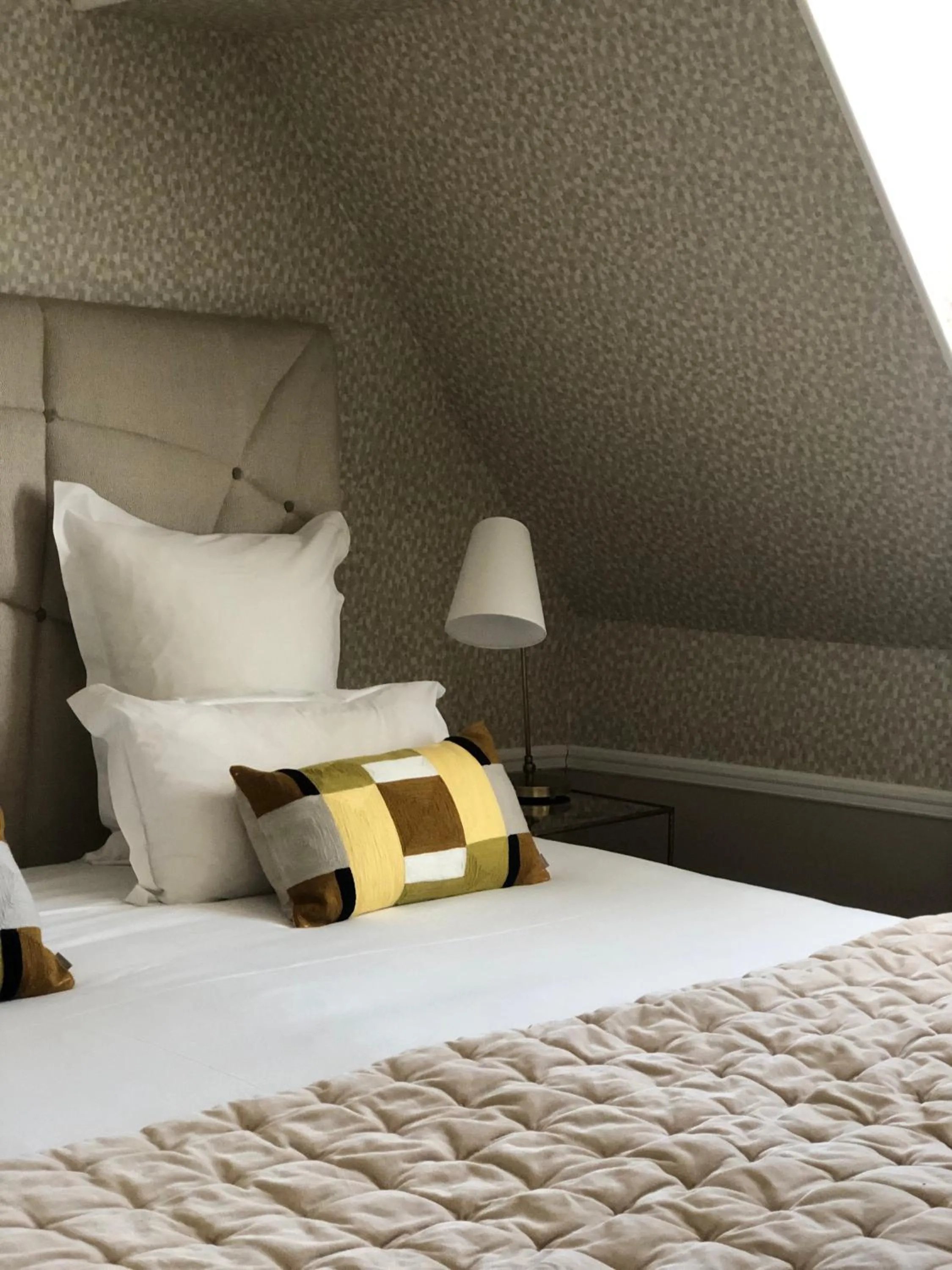 Bedroom, Bed in Hôtel Thérèse