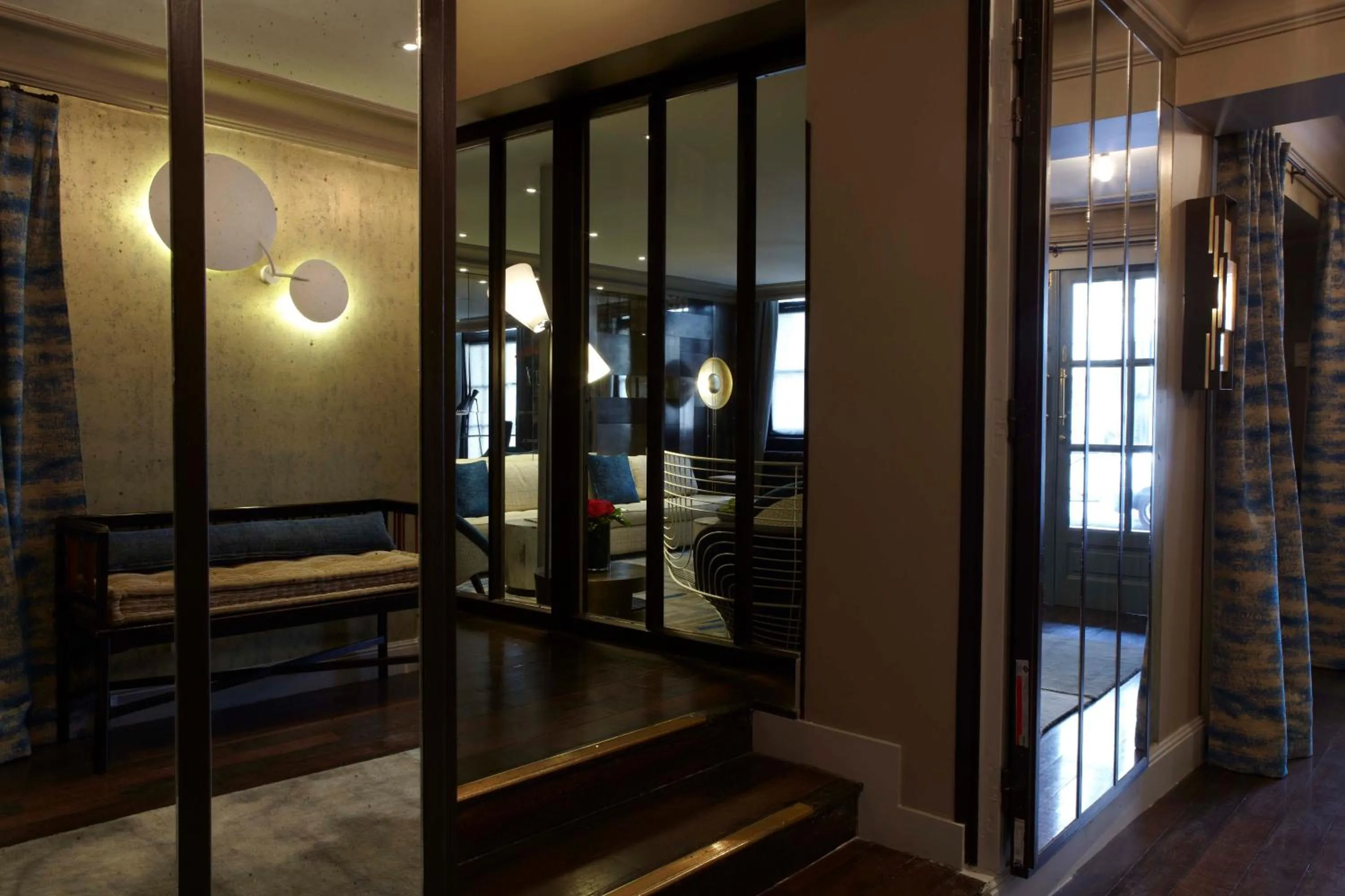 Lobby or reception, Bed in Hôtel Thérèse