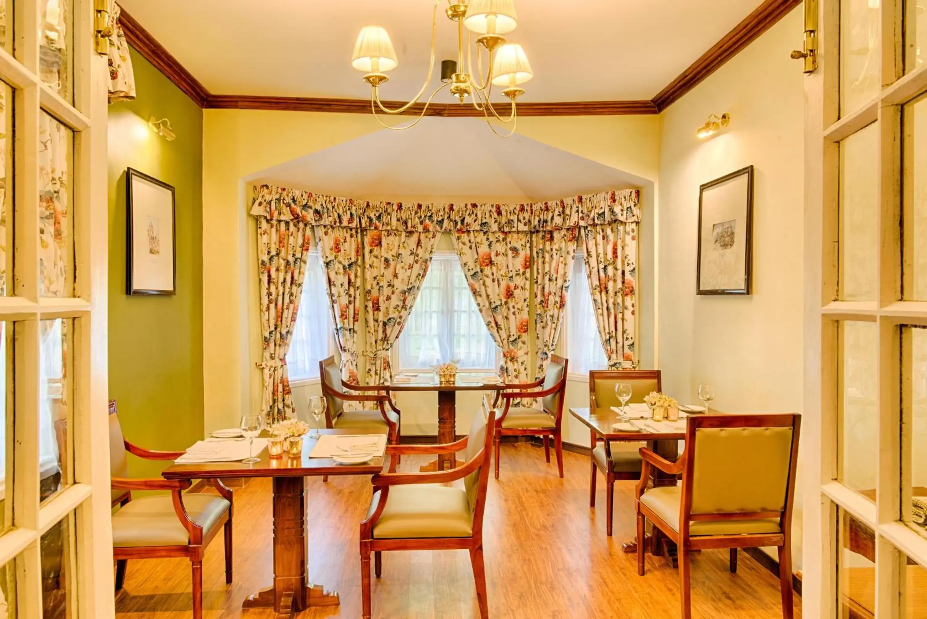 Restaurant/places to eat in Jetwing Oatlands Bungalow Restaurant/places to eat in Jetwing Oatlands Bungalow