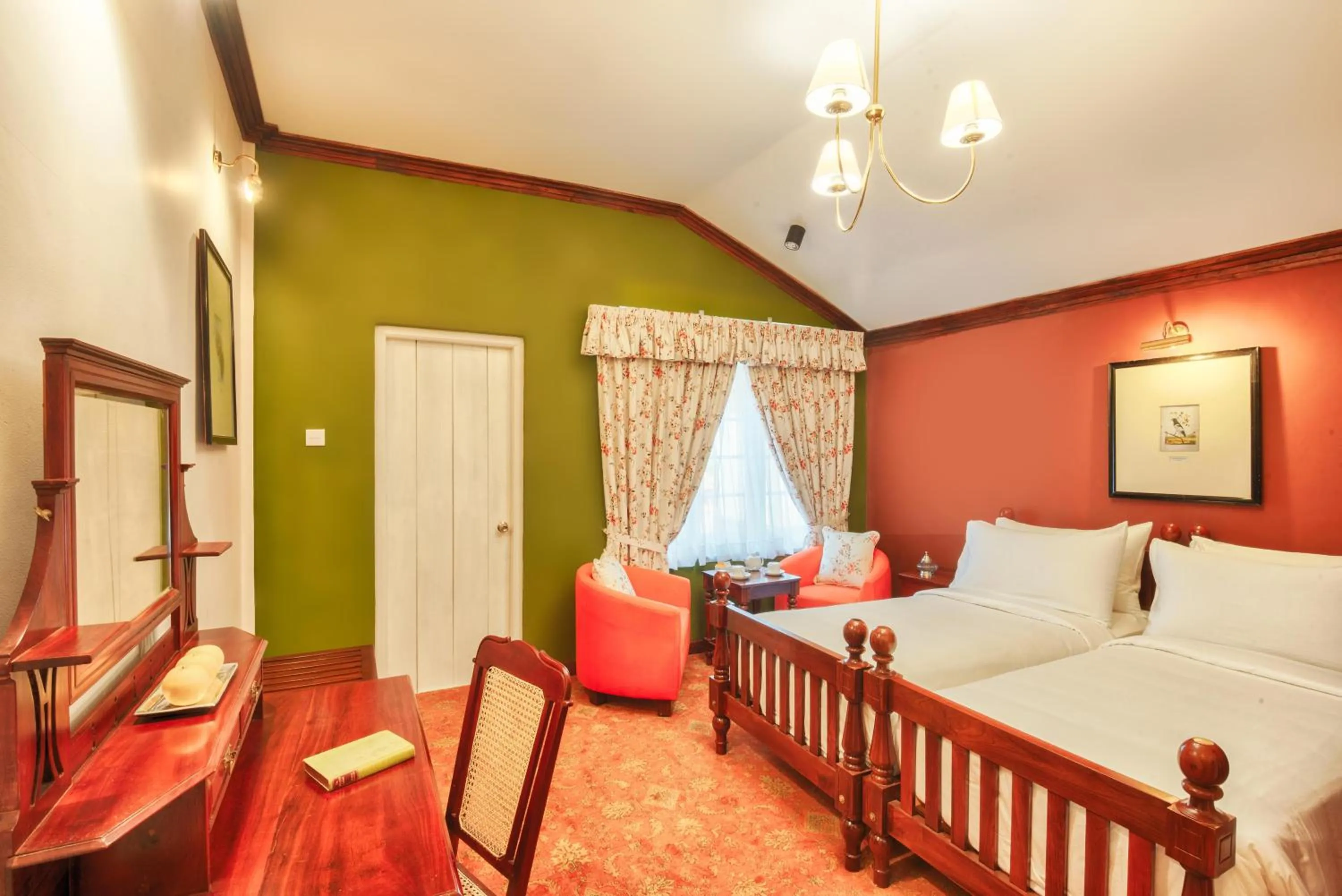 Coffee/tea facilities, Bed in Jetwing Oatlands Bungalow