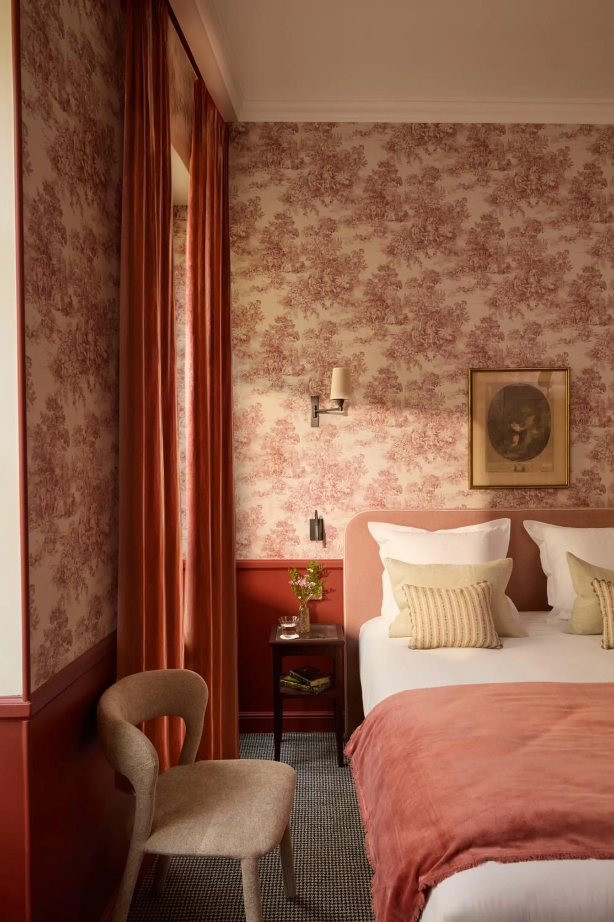 Bed in Hotel des Orfèvres