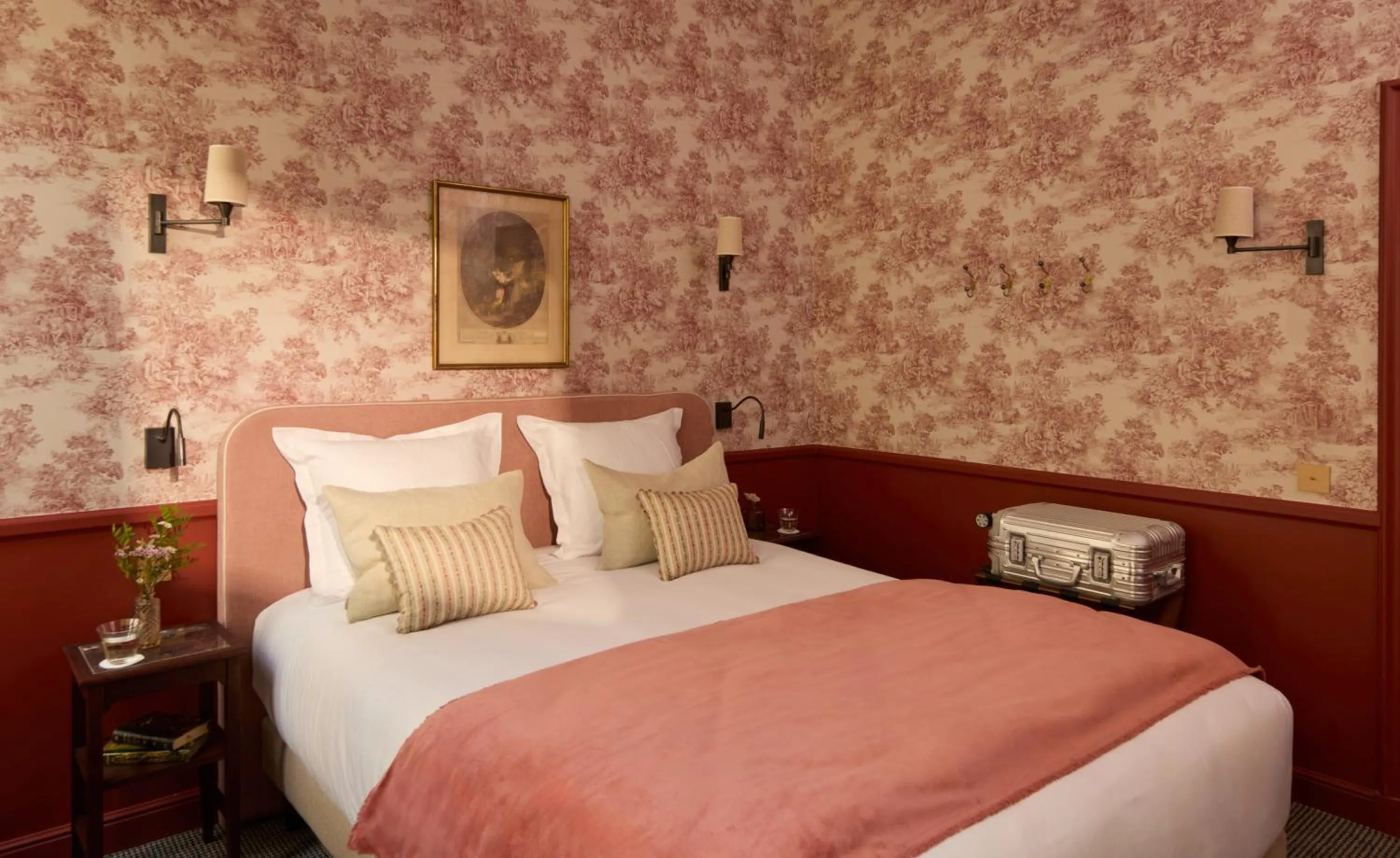 Bed in Hotel des Orfèvres