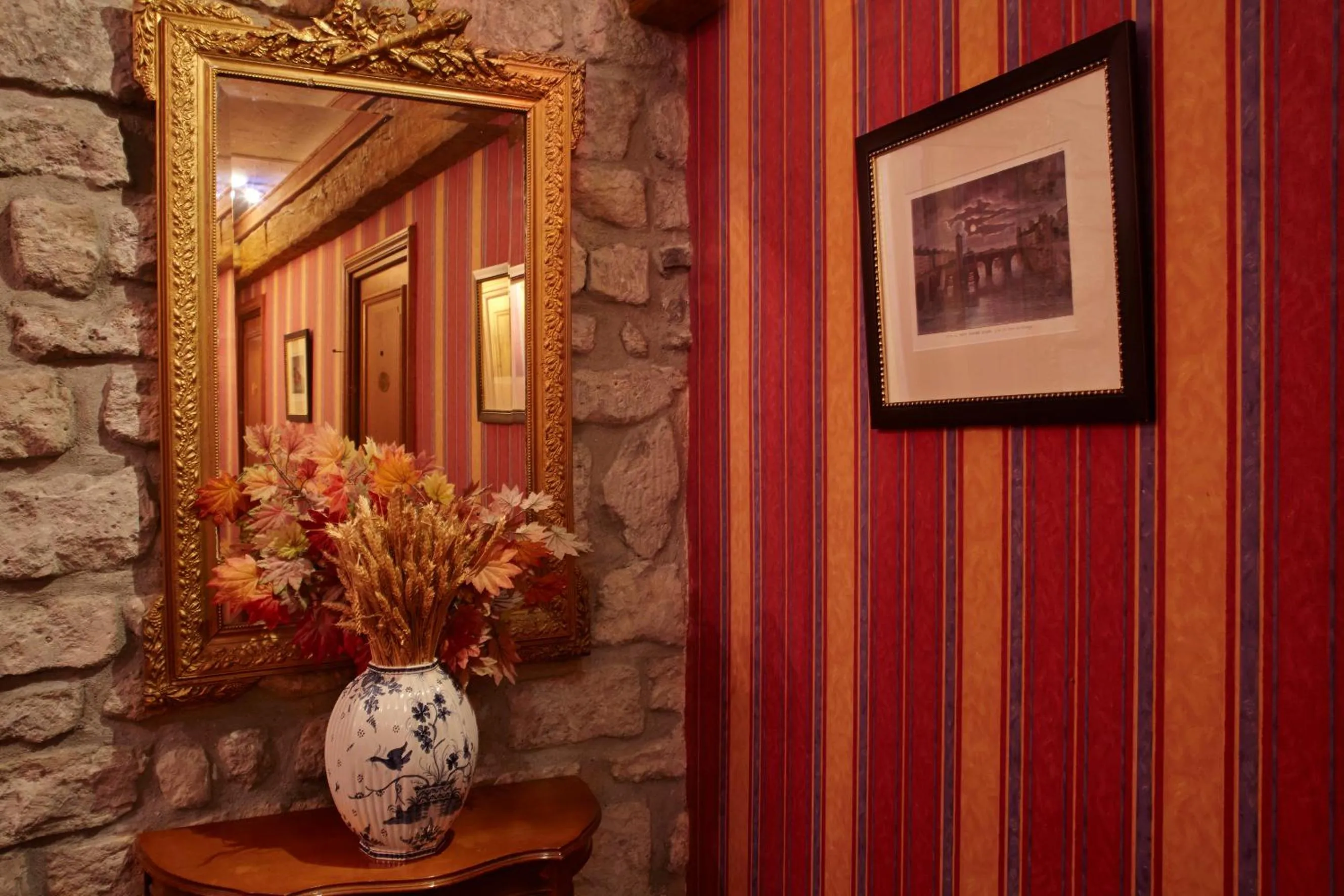 Decorative detail in Grand Hôtel Dechampaigne