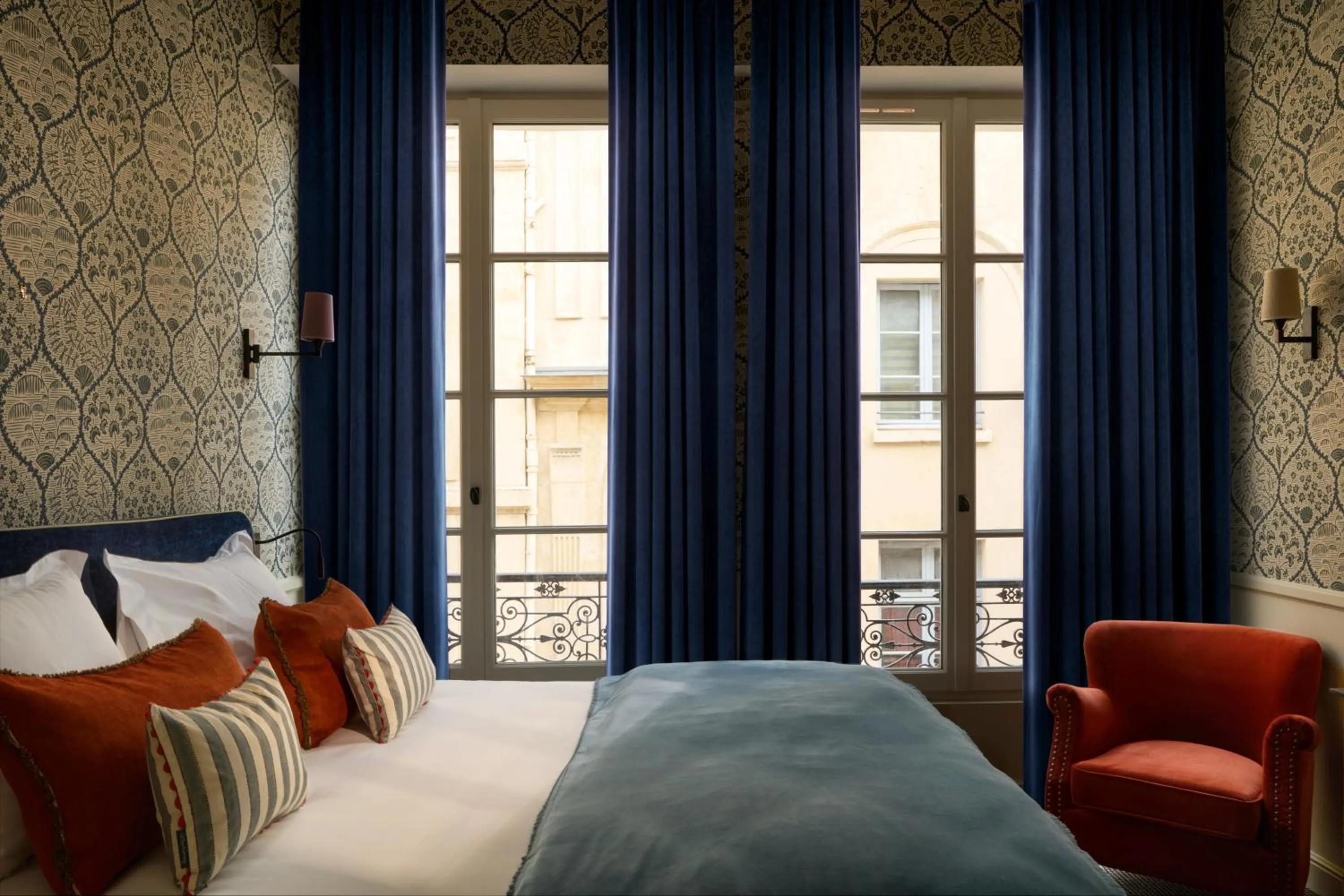 Bed in Hotel des Orfèvres