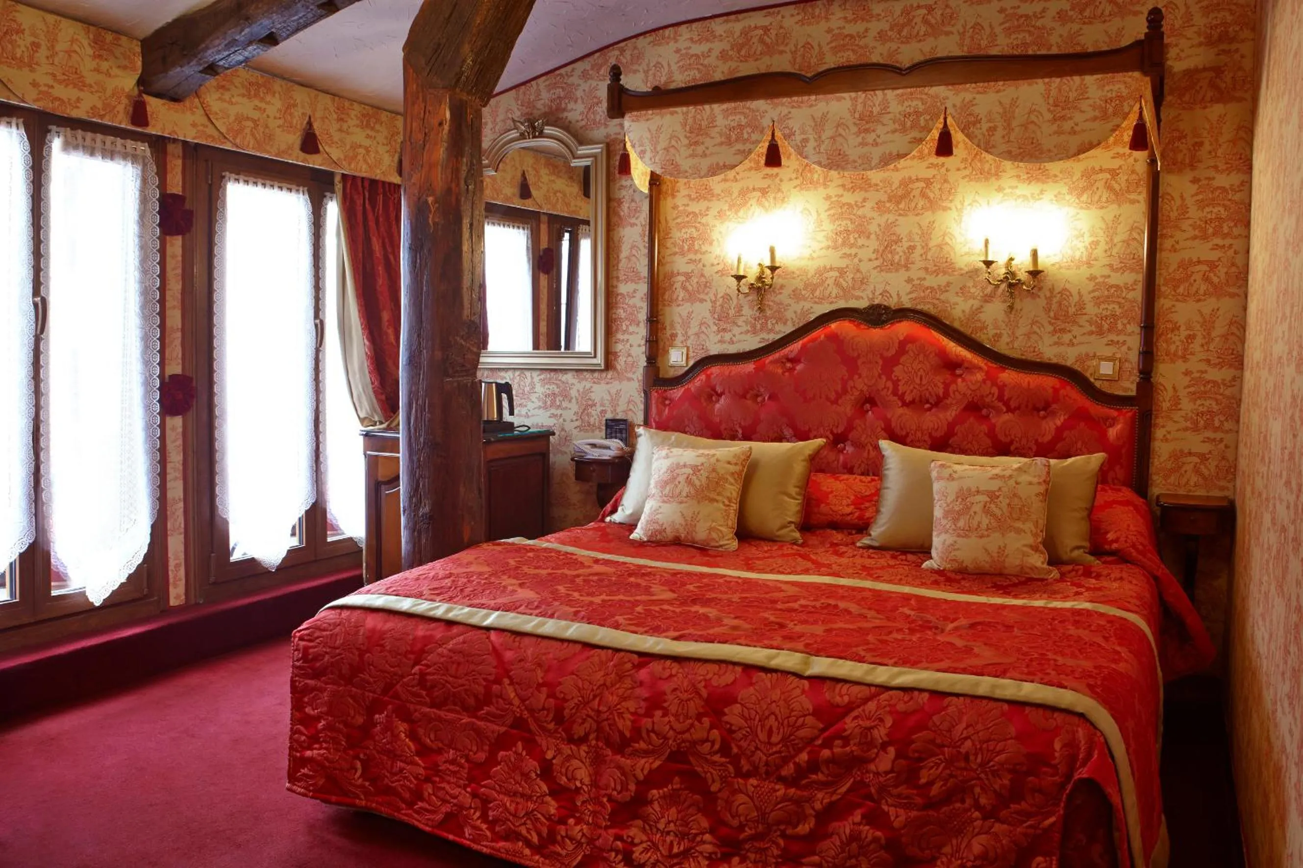 Bedroom in Grand Hôtel Dechampaigne