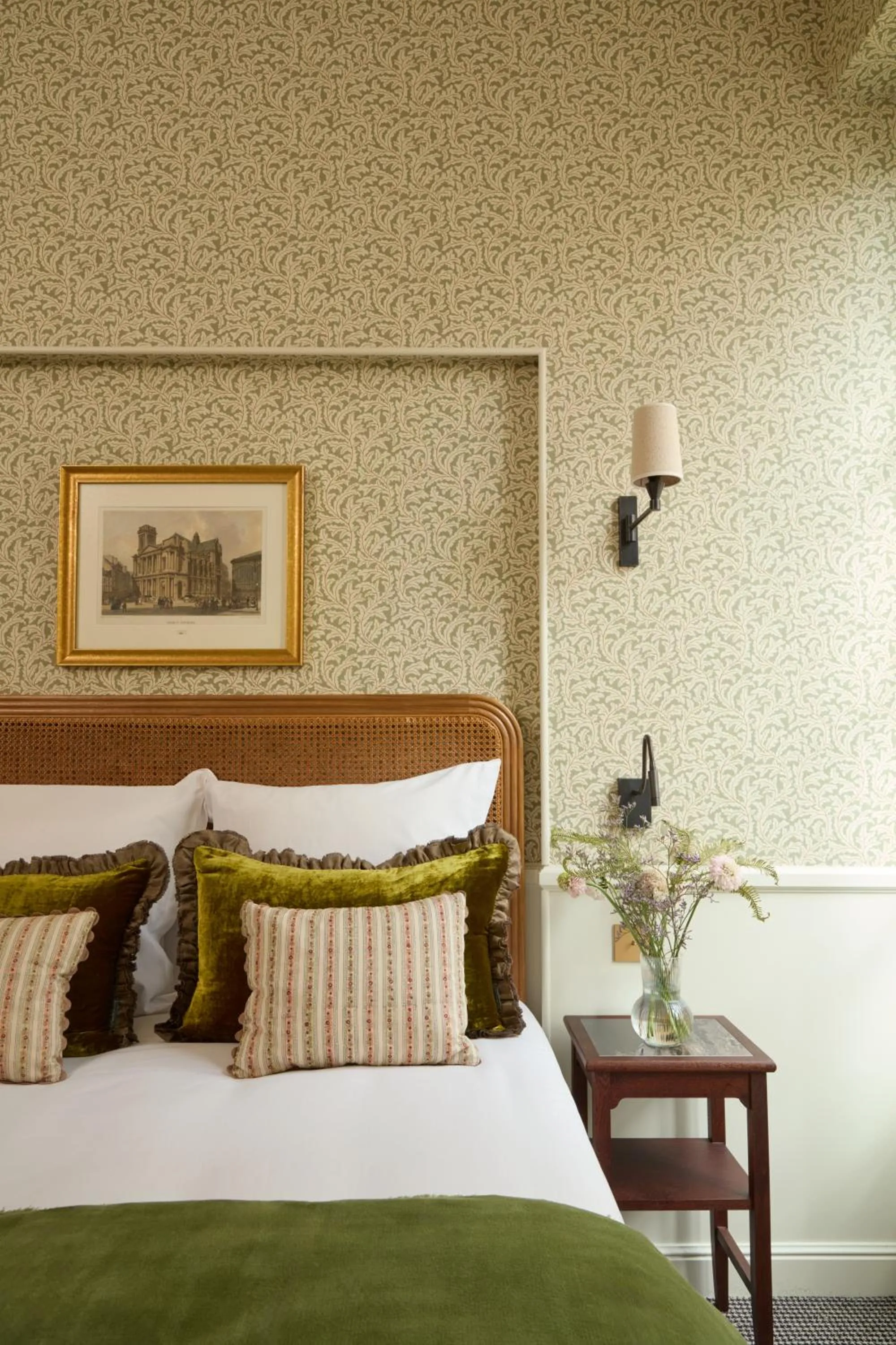 Bed in Hotel des Orfèvres