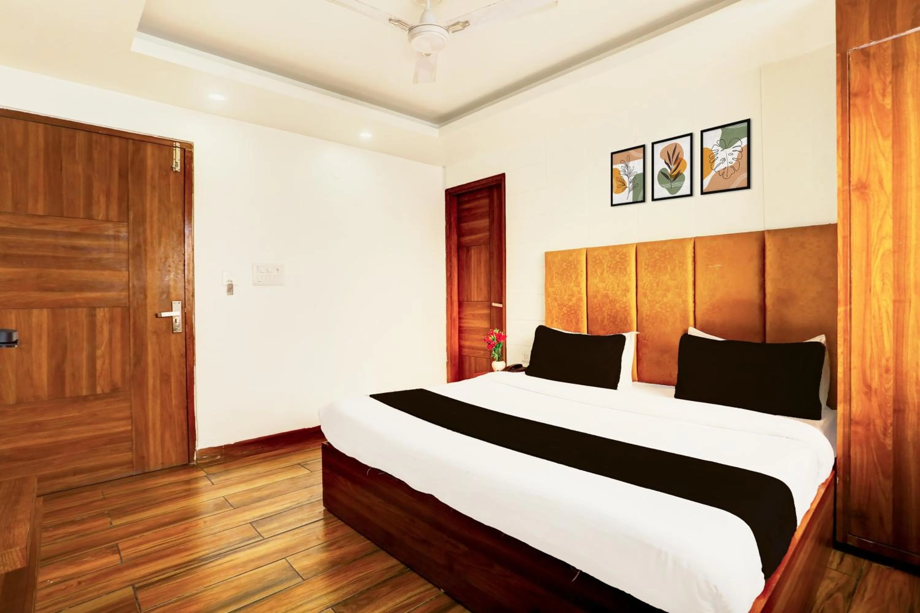 Bedroom, Bed in Super Collection O Amritsar Near Bus Stand