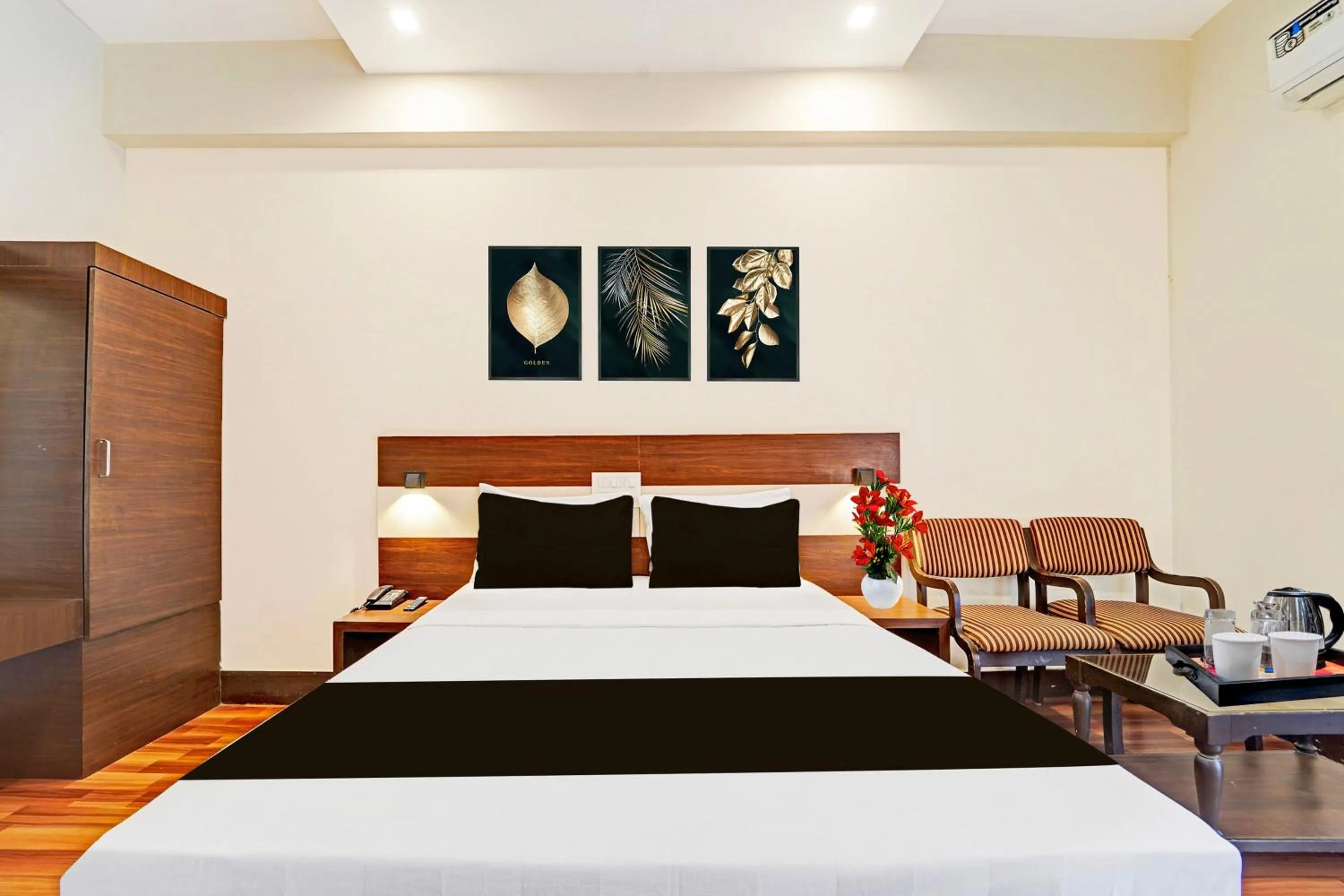 Bedroom, Bed in Super Collection O Gandhipuram